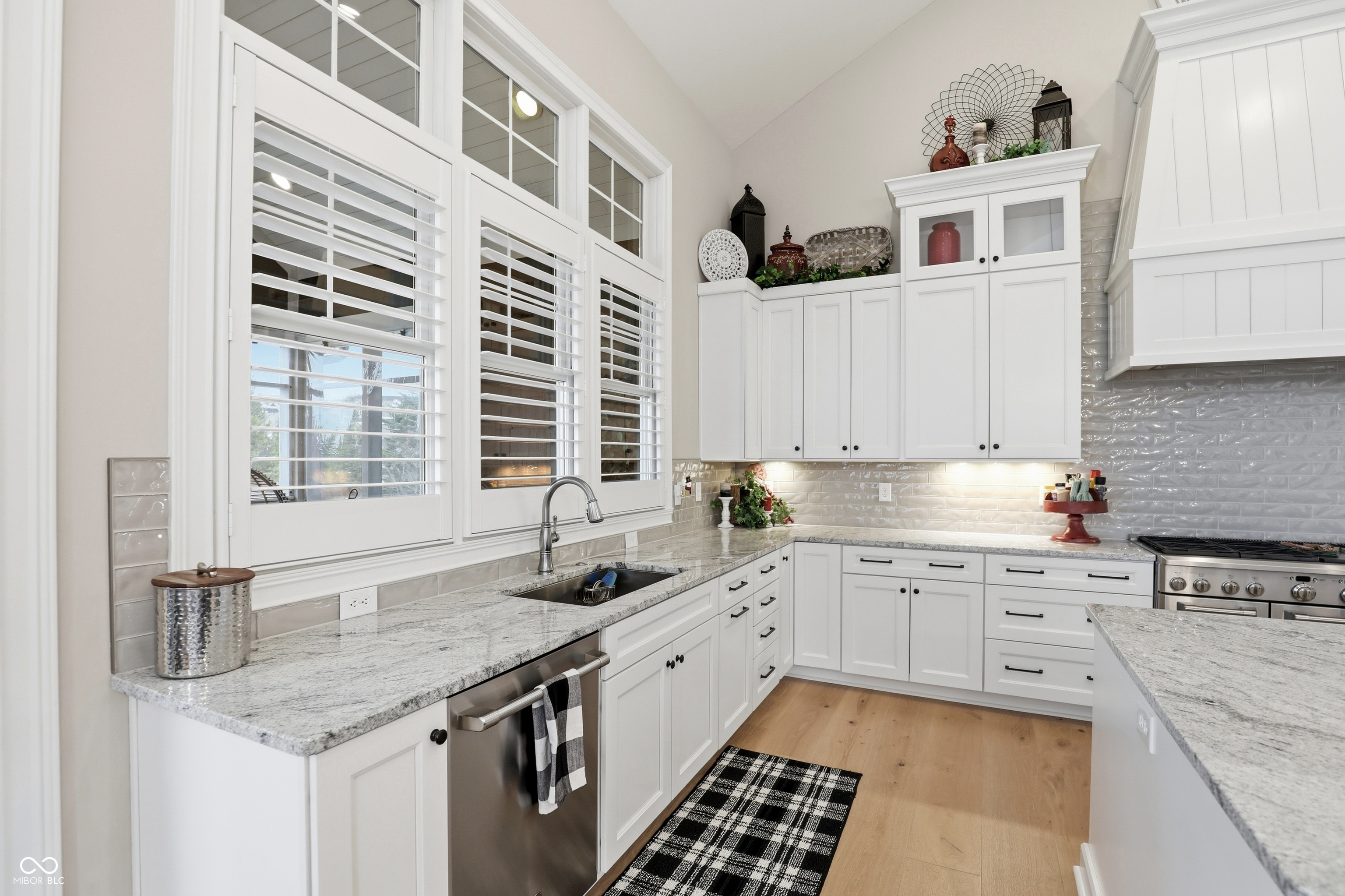 1096 Chatham Hills Boulevard