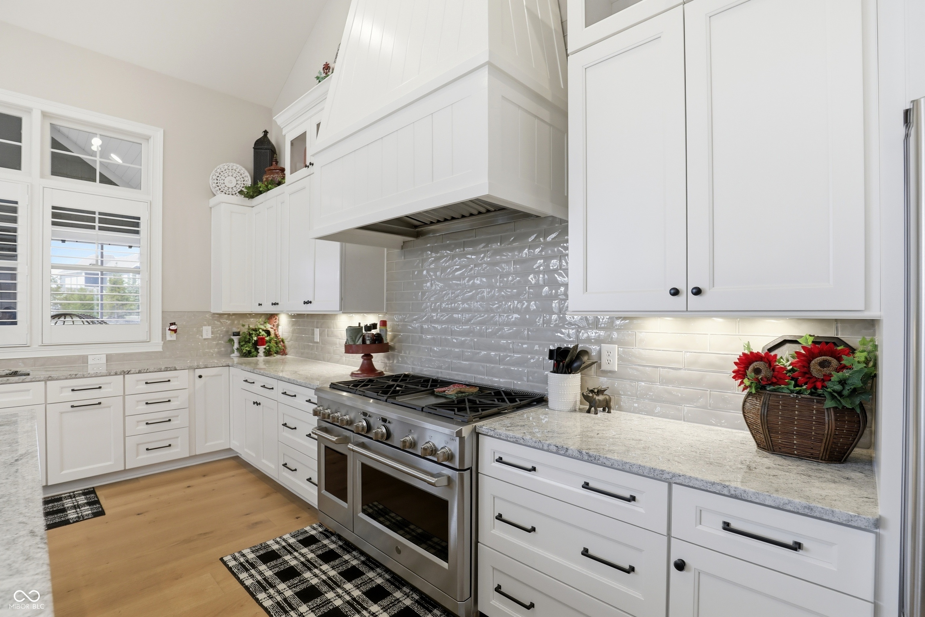 1096 Chatham Hills Boulevard