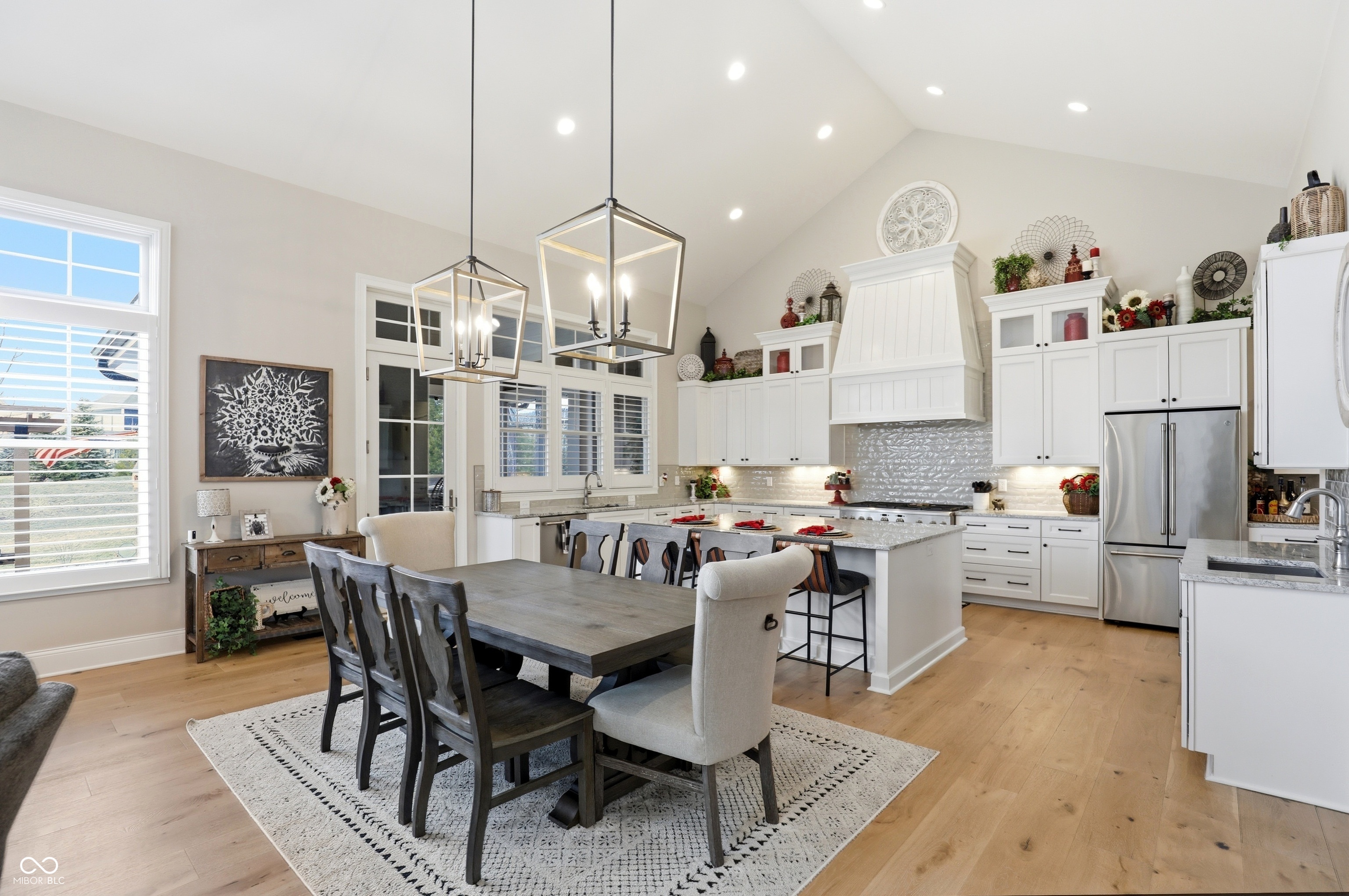 1096 Chatham Hills Boulevard