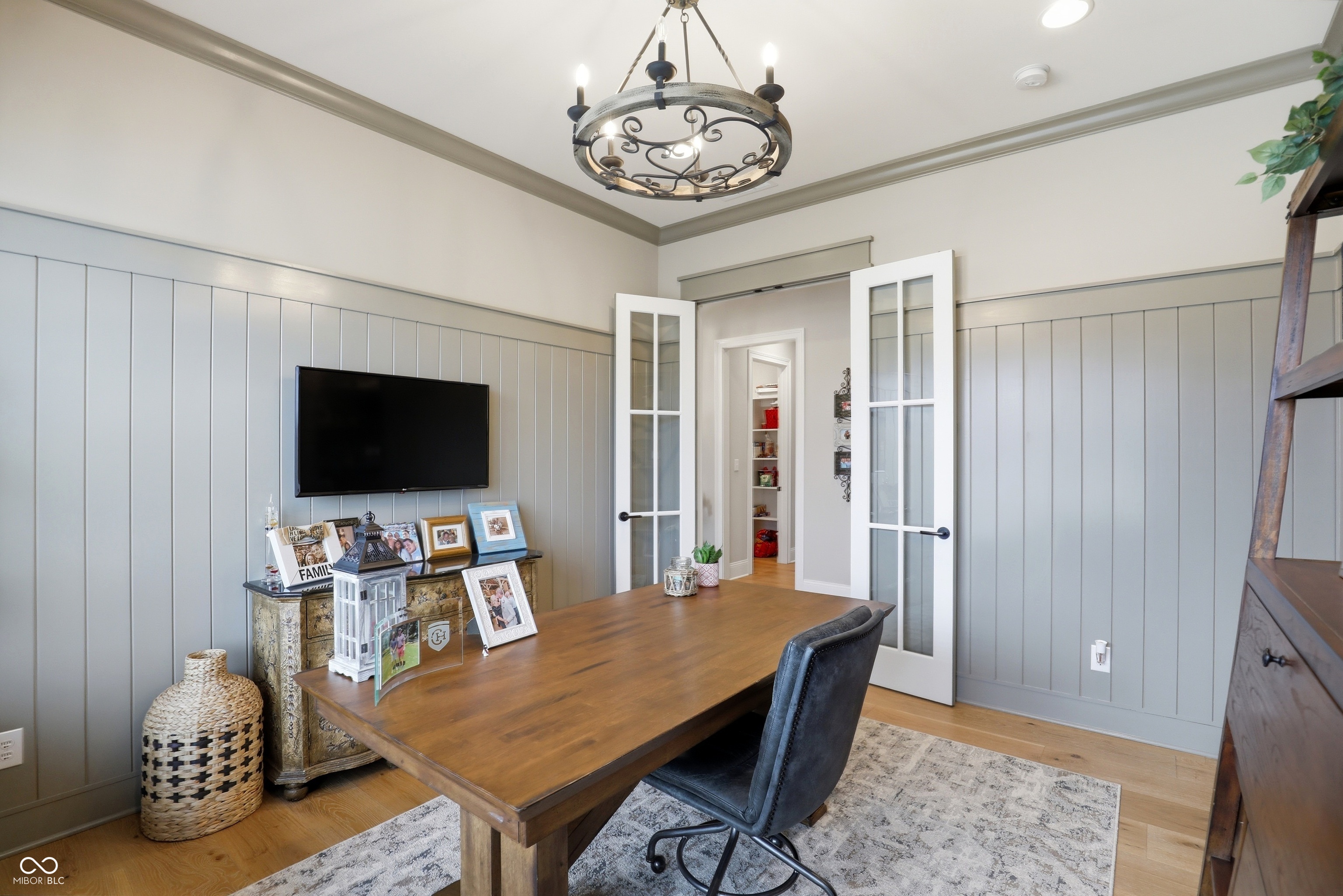 1096 Chatham Hills Boulevard