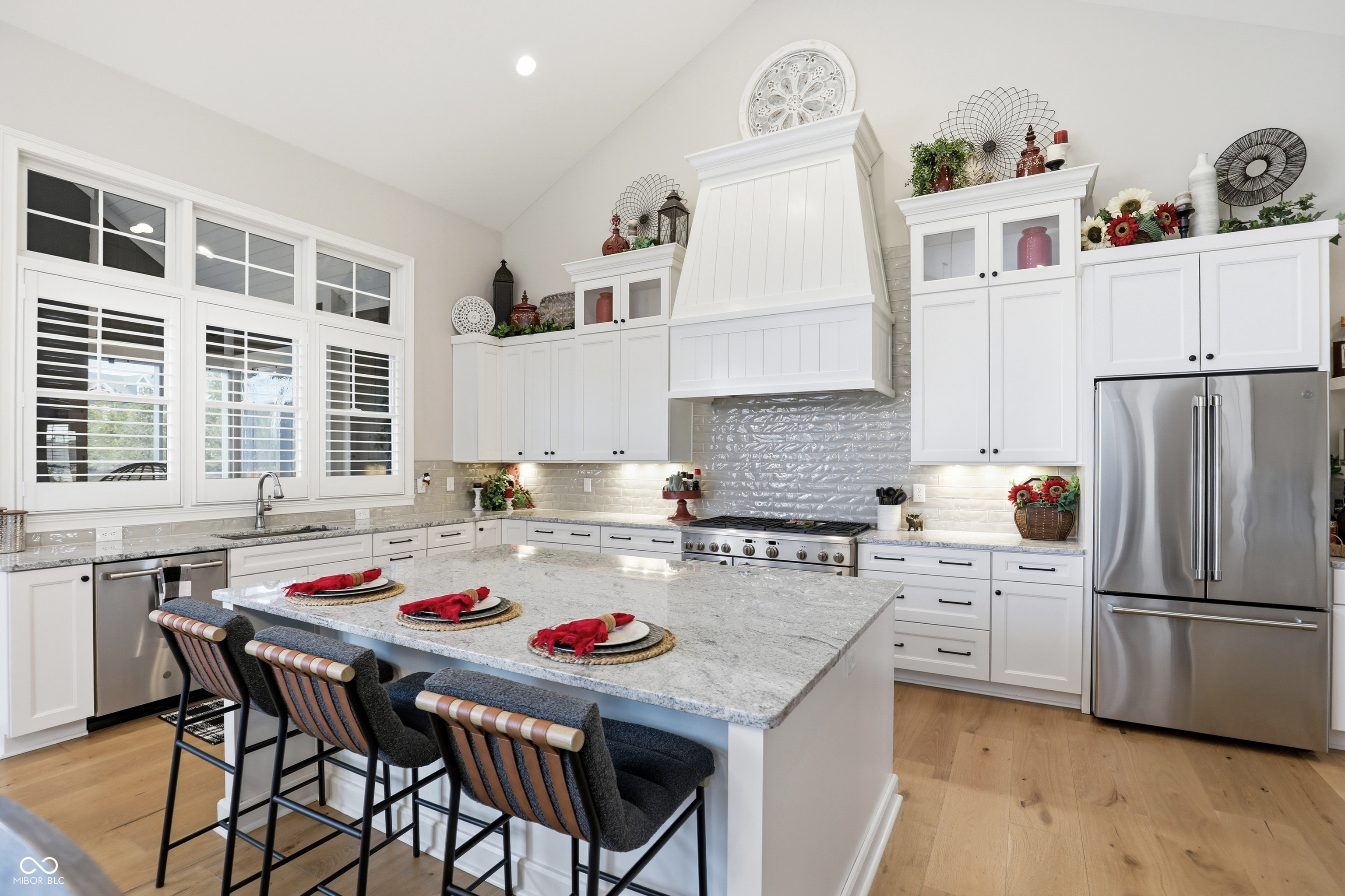 1096 Chatham Hills Boulevard