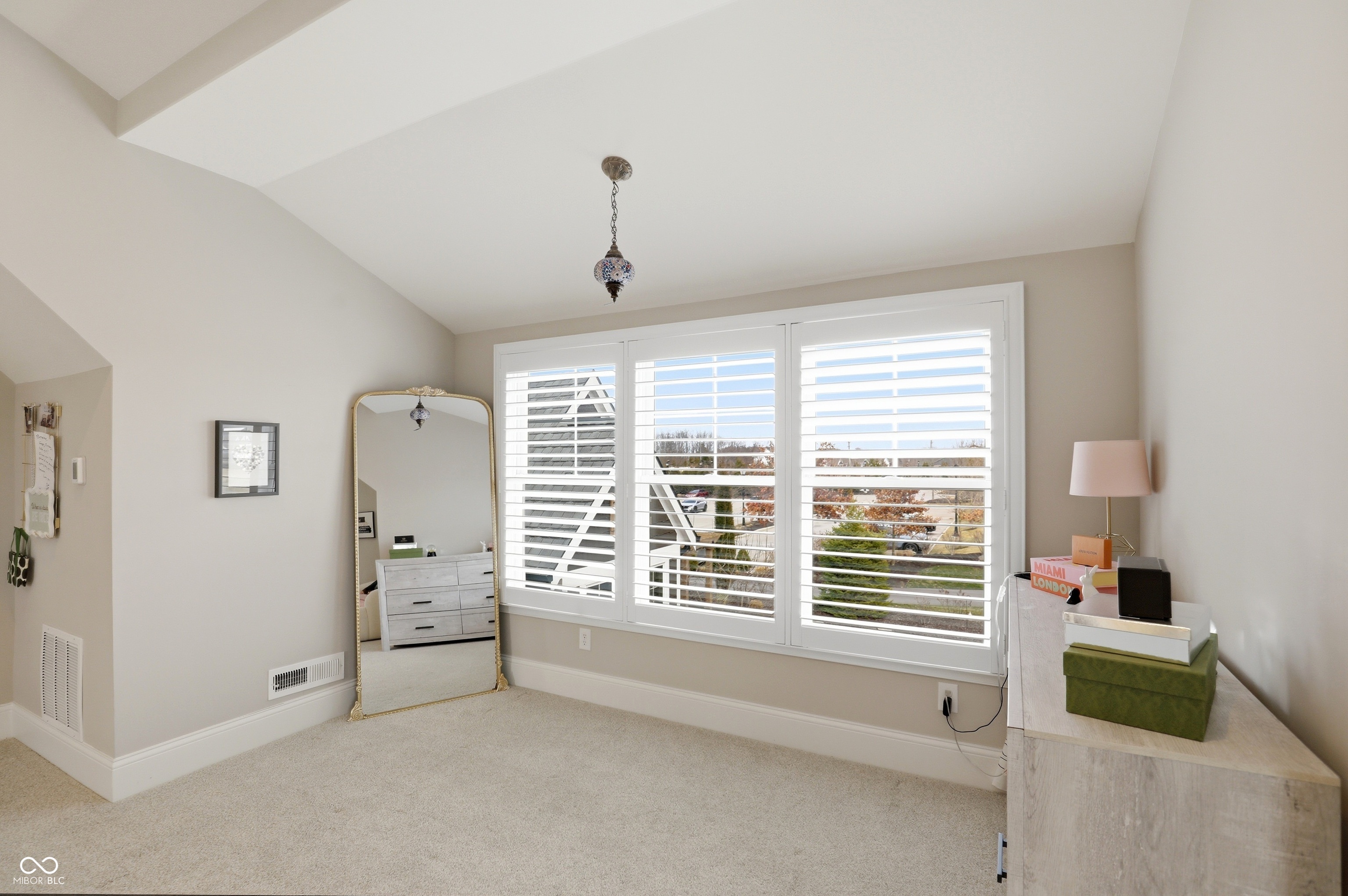 1096 Chatham Hills Boulevard