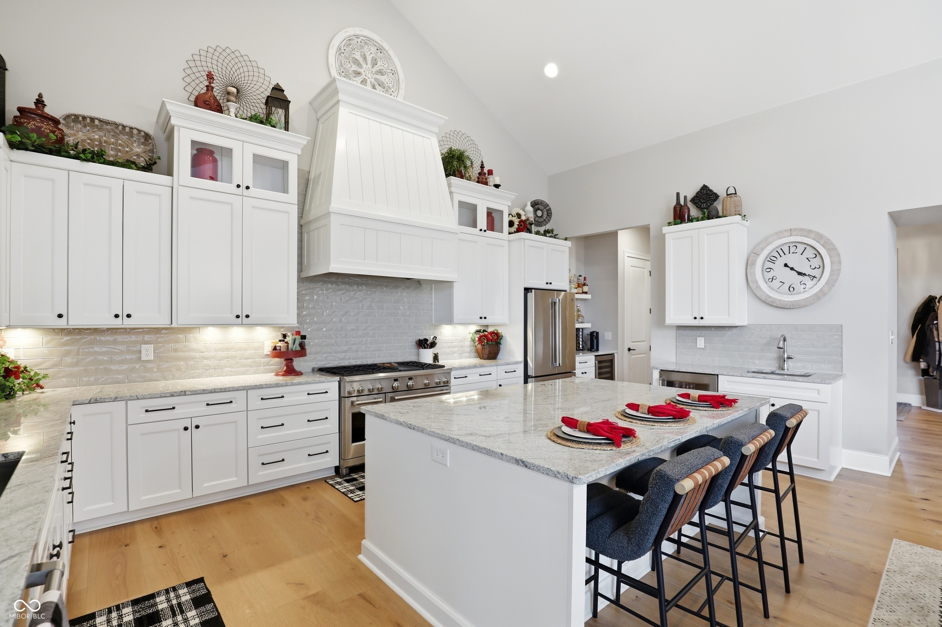 1096 Chatham Hills Boulevard