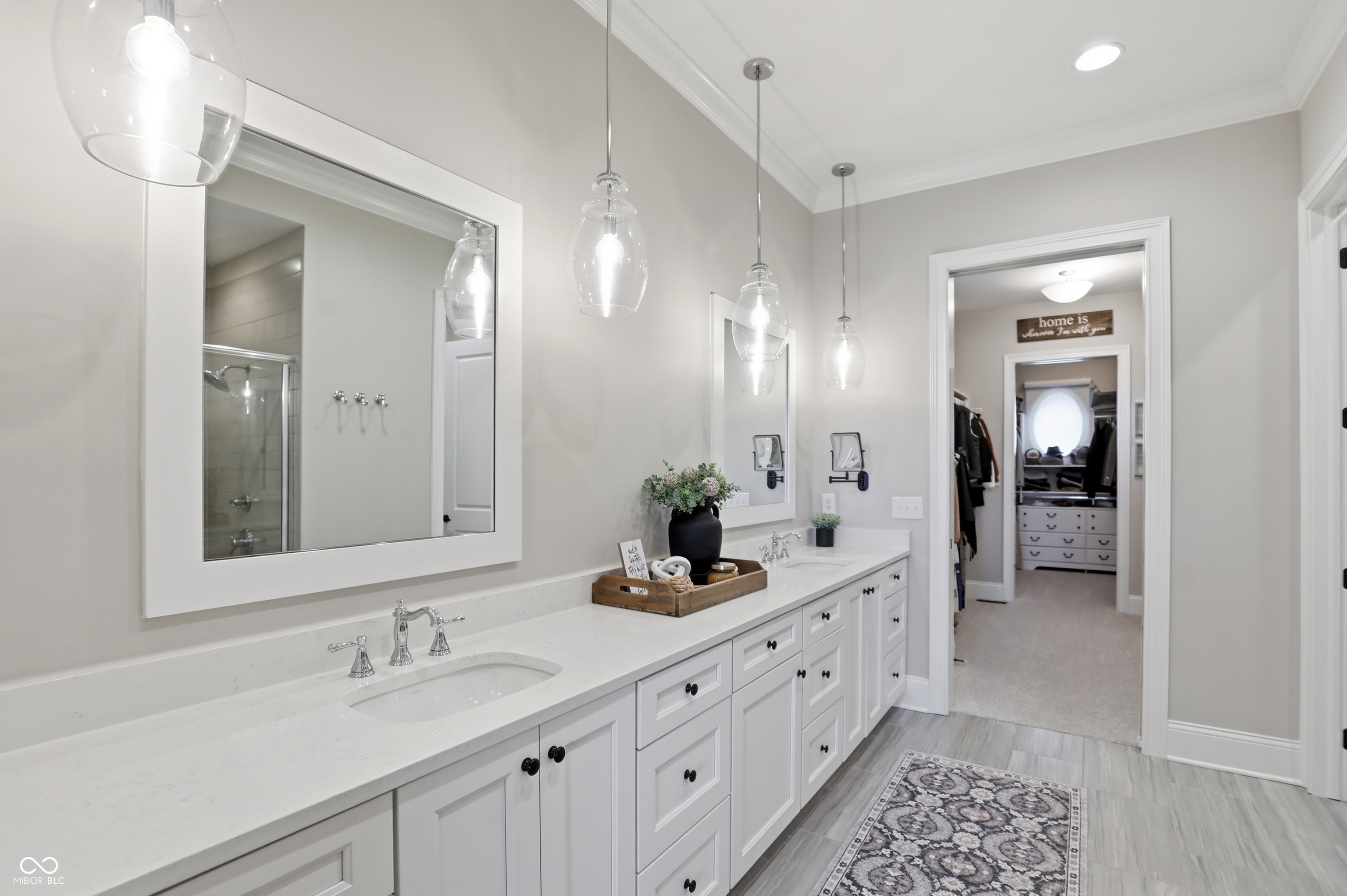 1096 Chatham Hills Boulevard