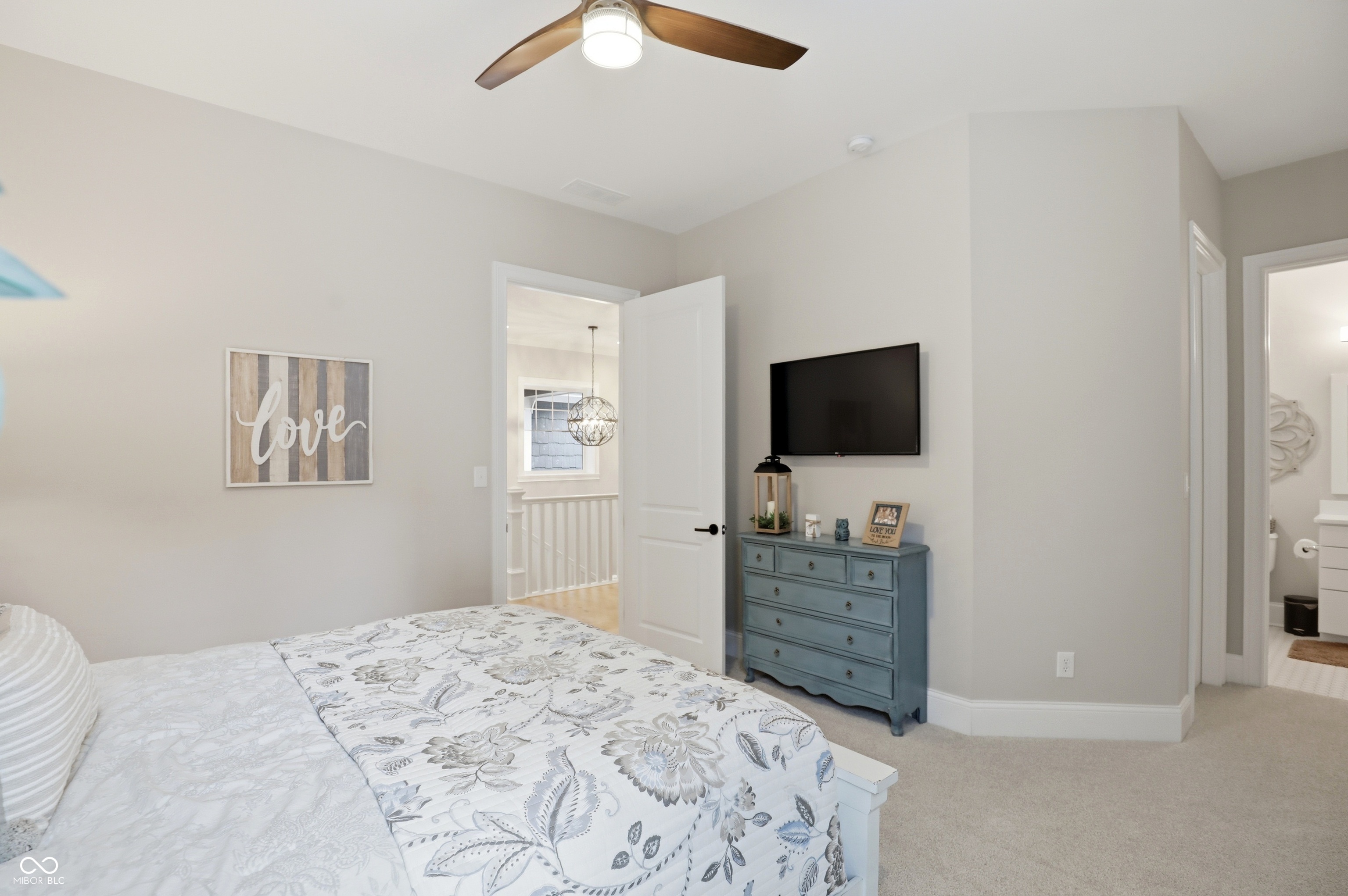 1096 Chatham Hills Boulevard