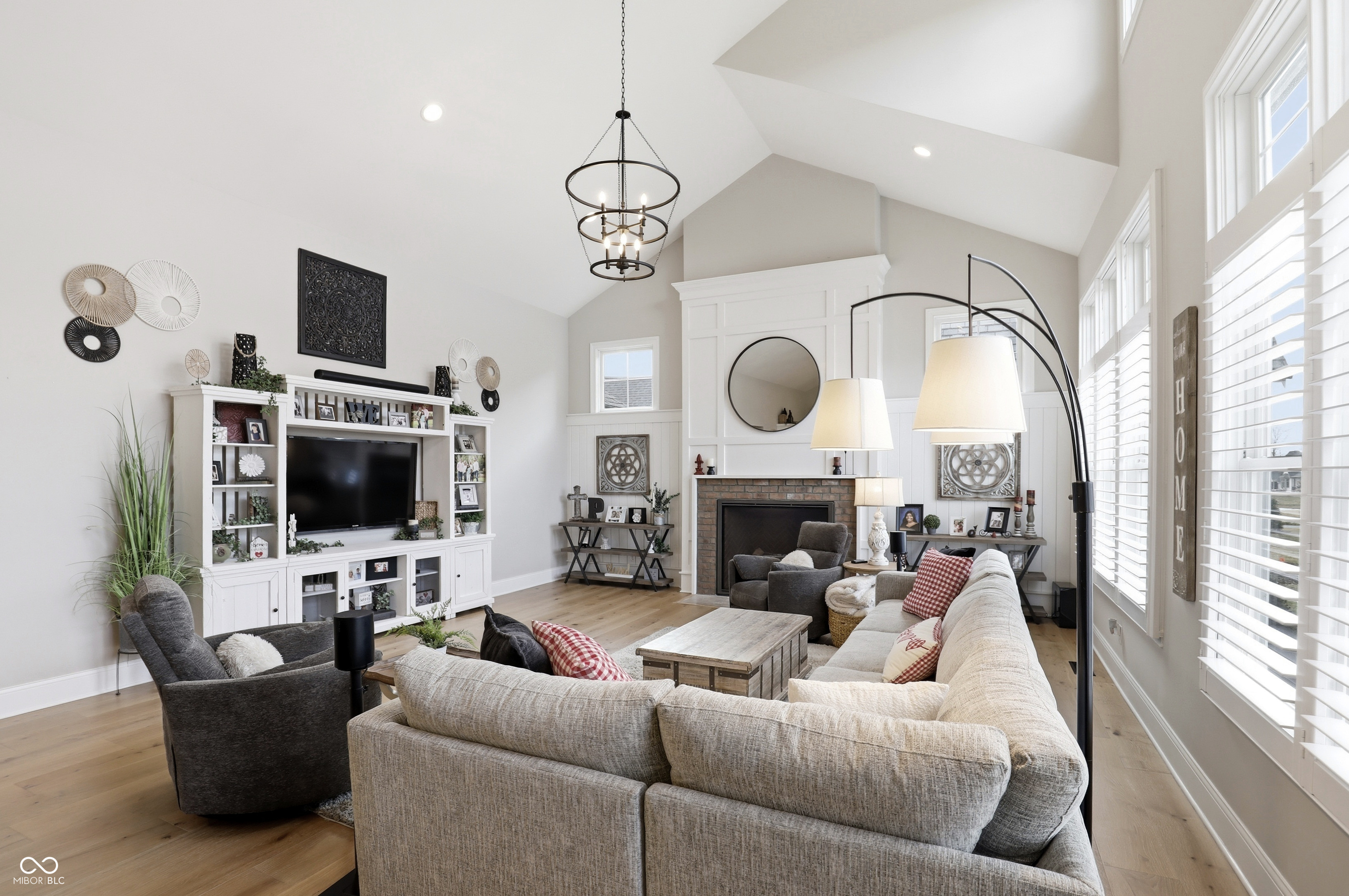 1096 Chatham Hills Boulevard