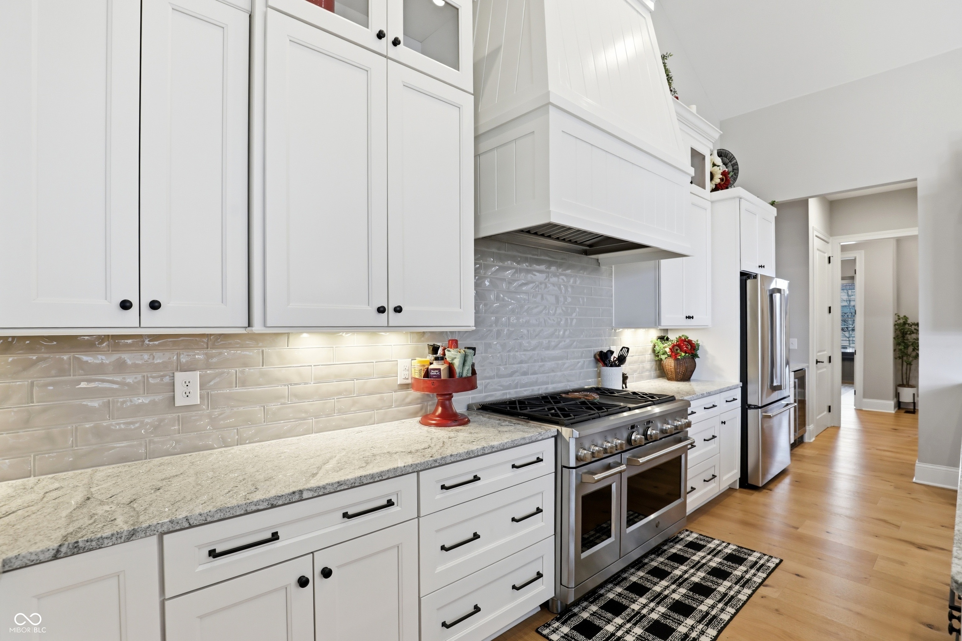 1096 Chatham Hills Boulevard