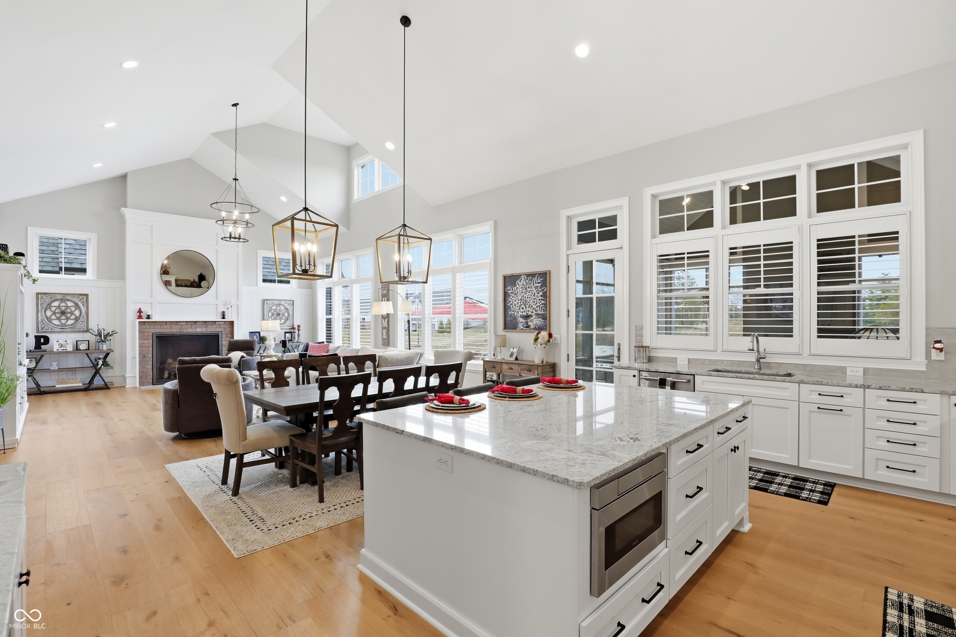 1096 Chatham Hills Boulevard