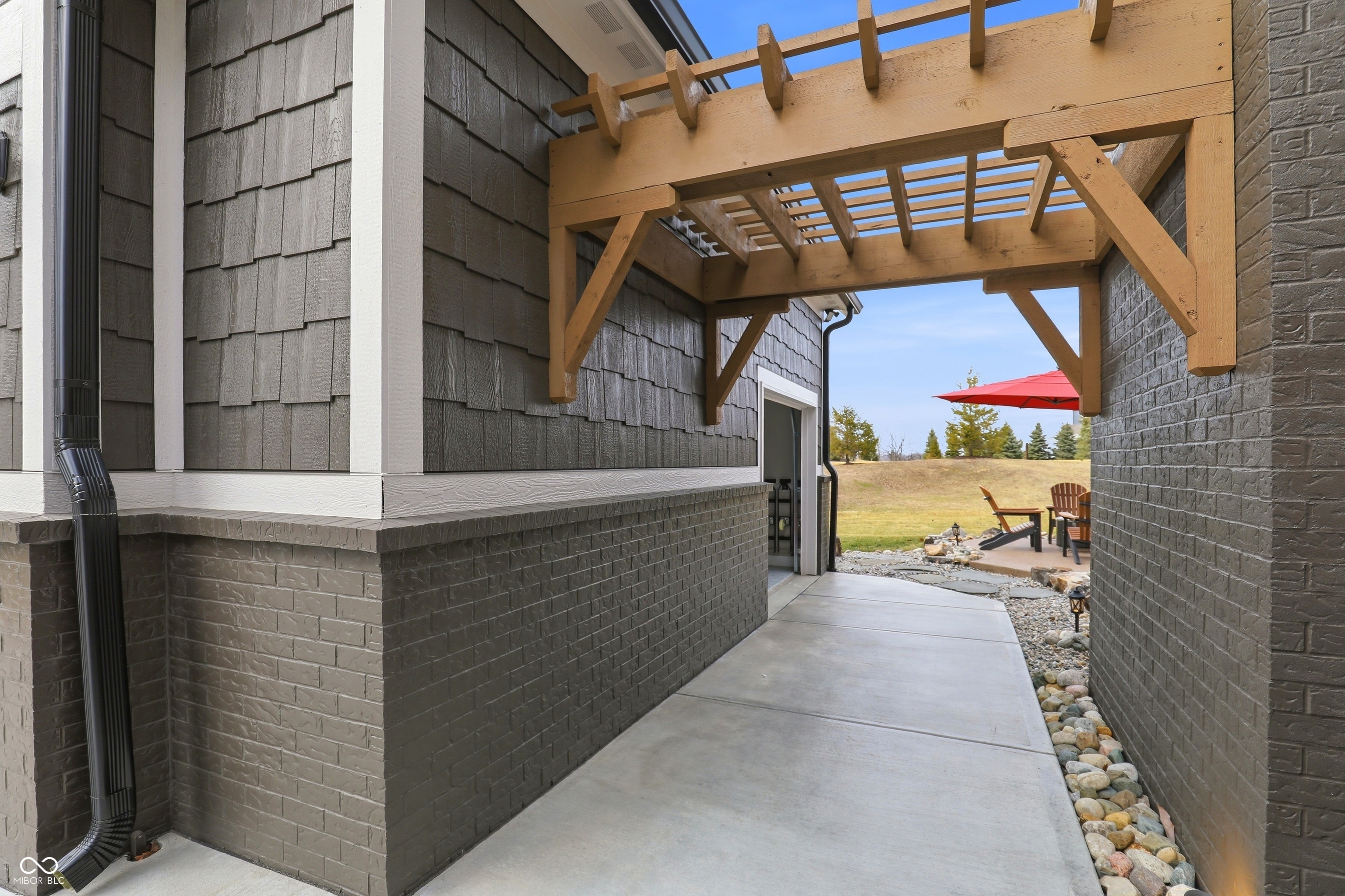 1096 Chatham Hills Boulevard