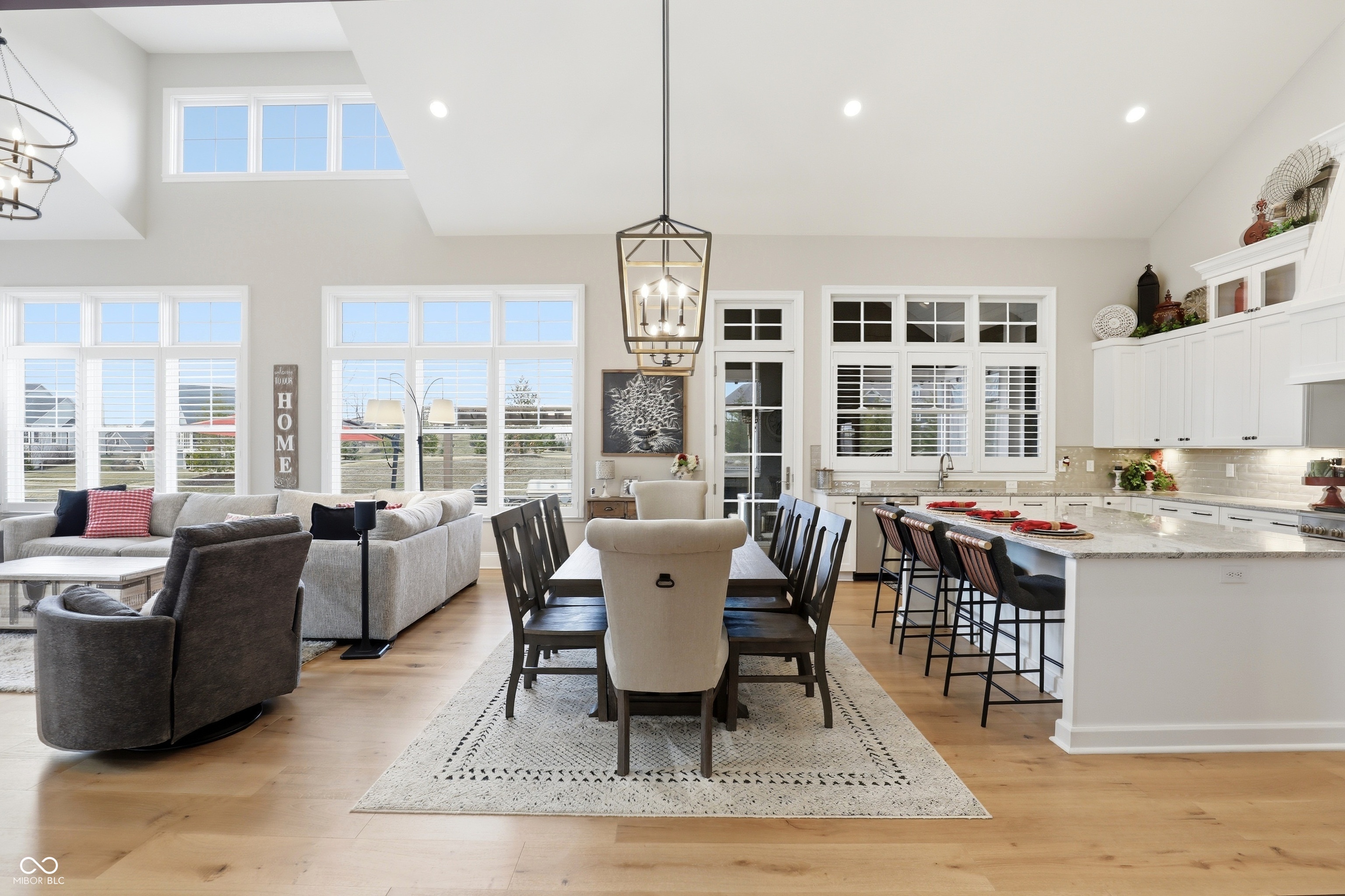 1096 Chatham Hills Boulevard