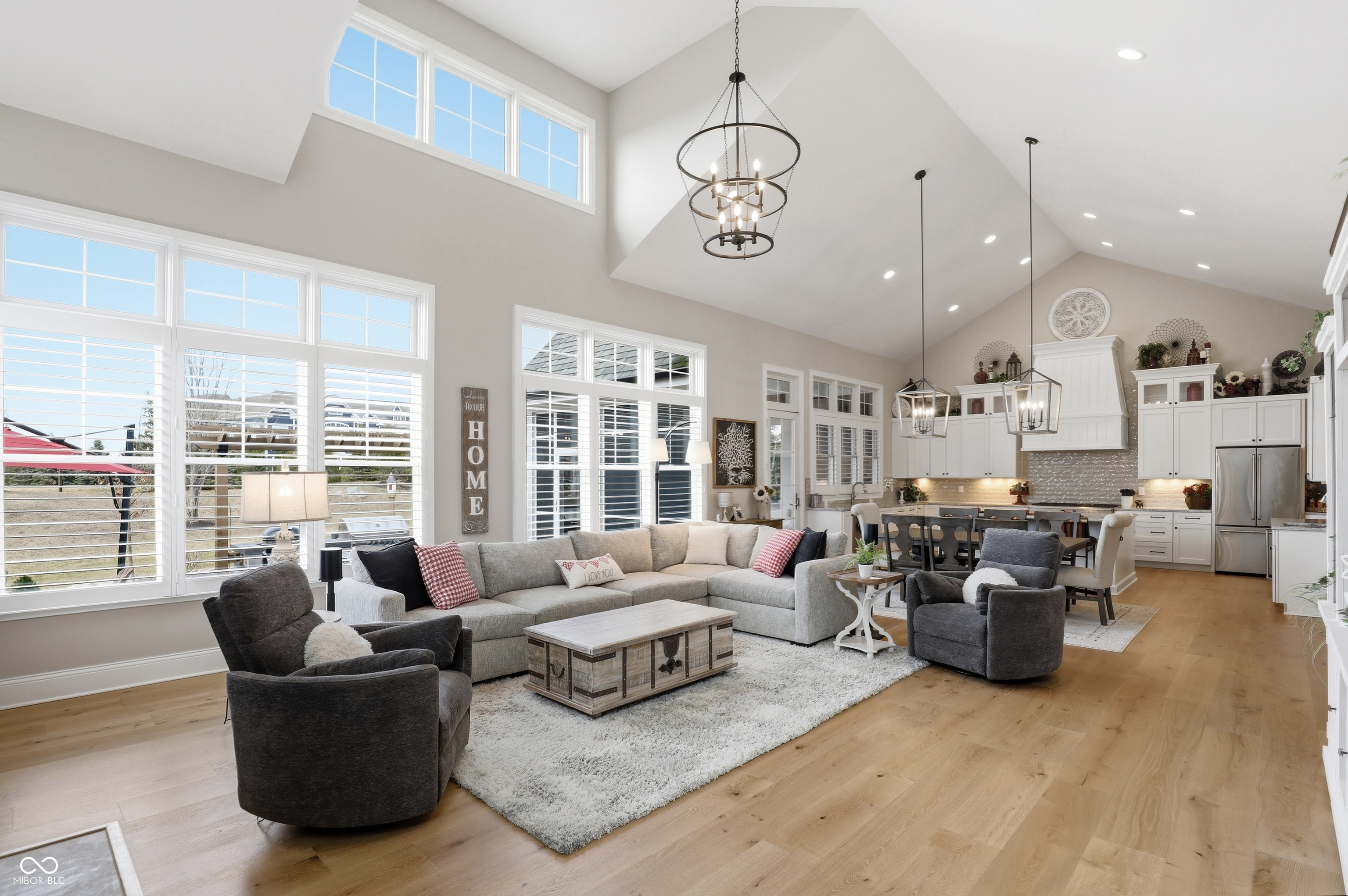 1096 Chatham Hills Boulevard