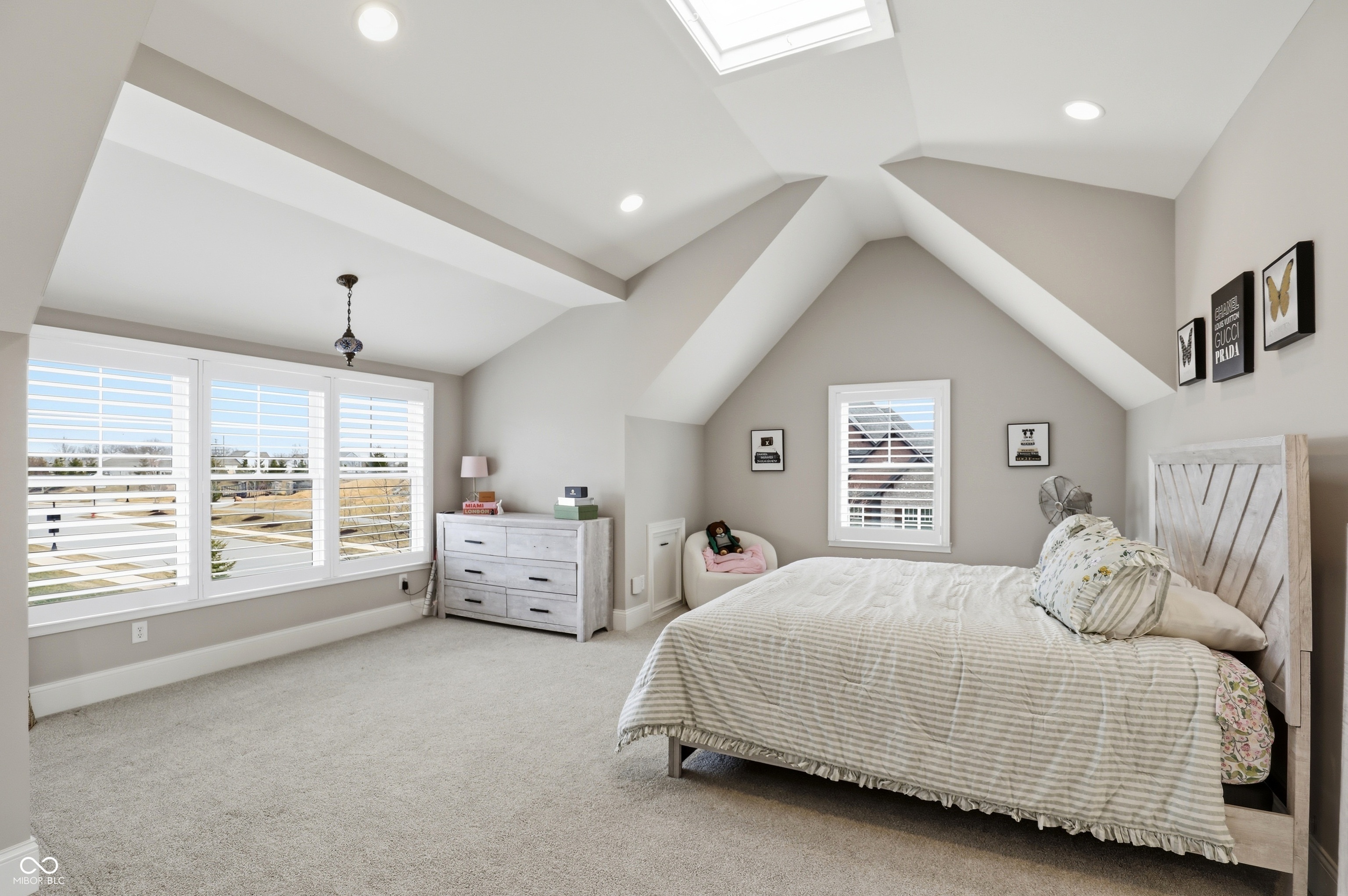 1096 Chatham Hills Boulevard