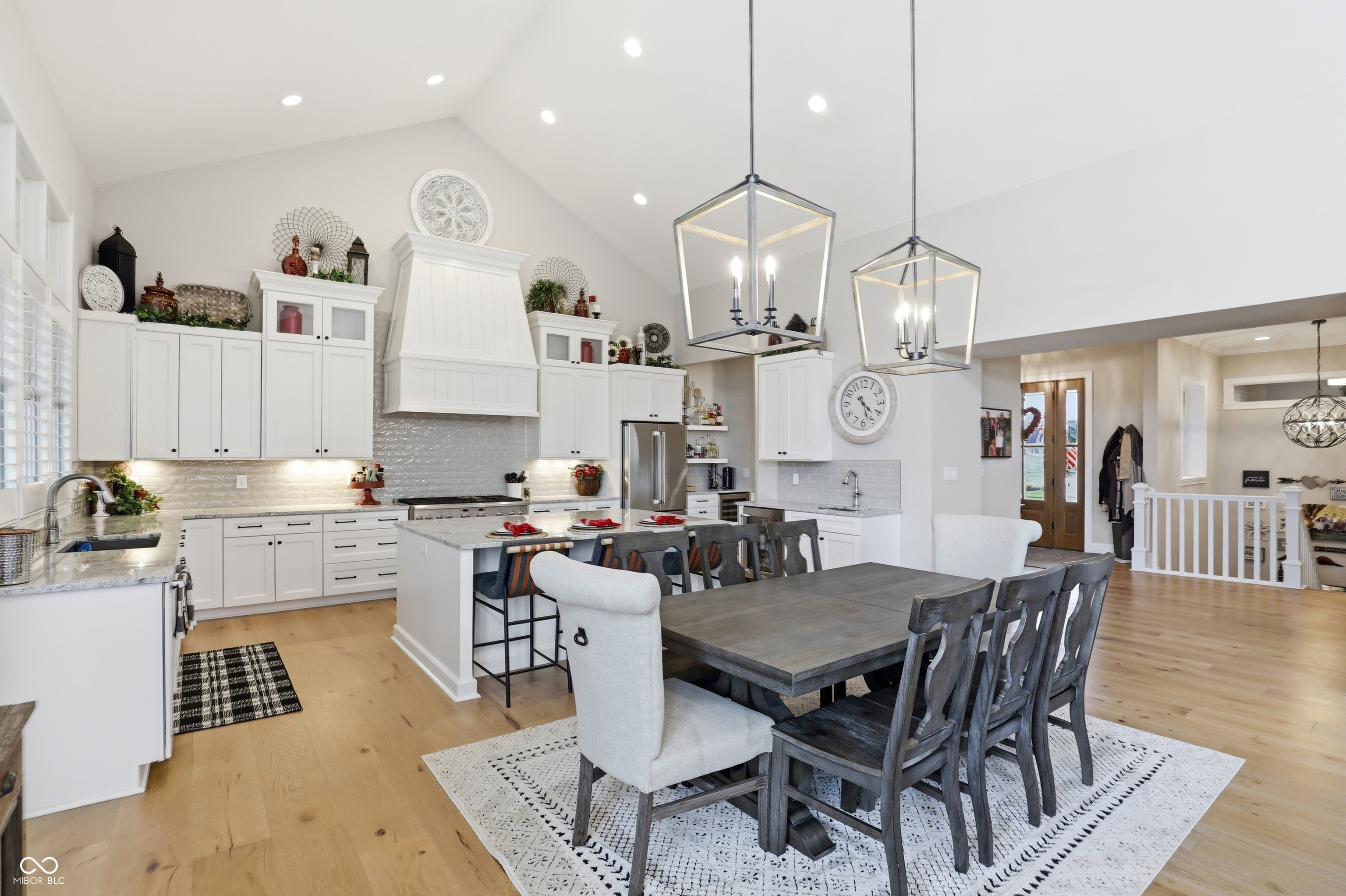 1096 Chatham Hills Boulevard