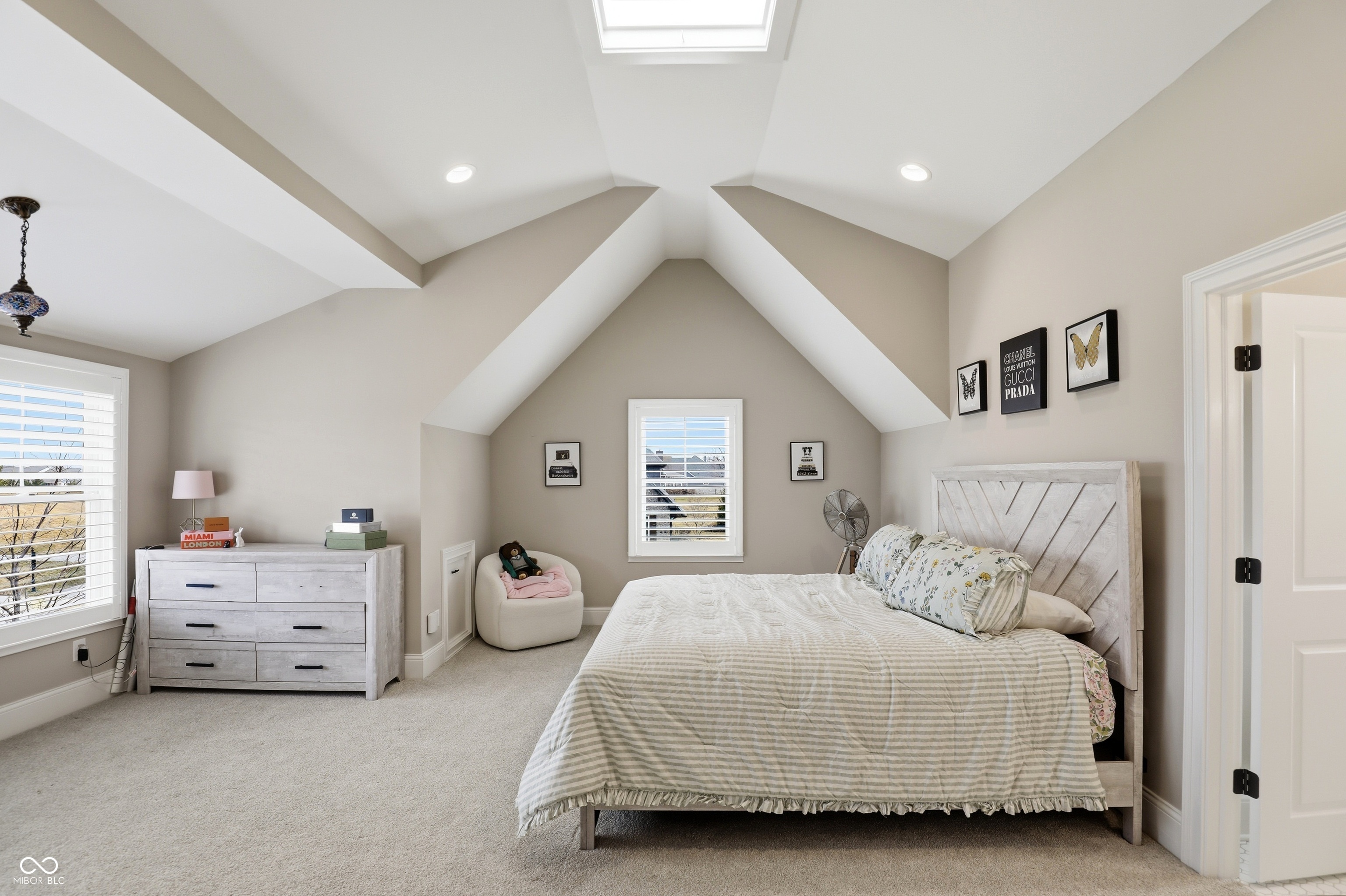 1096 Chatham Hills Boulevard