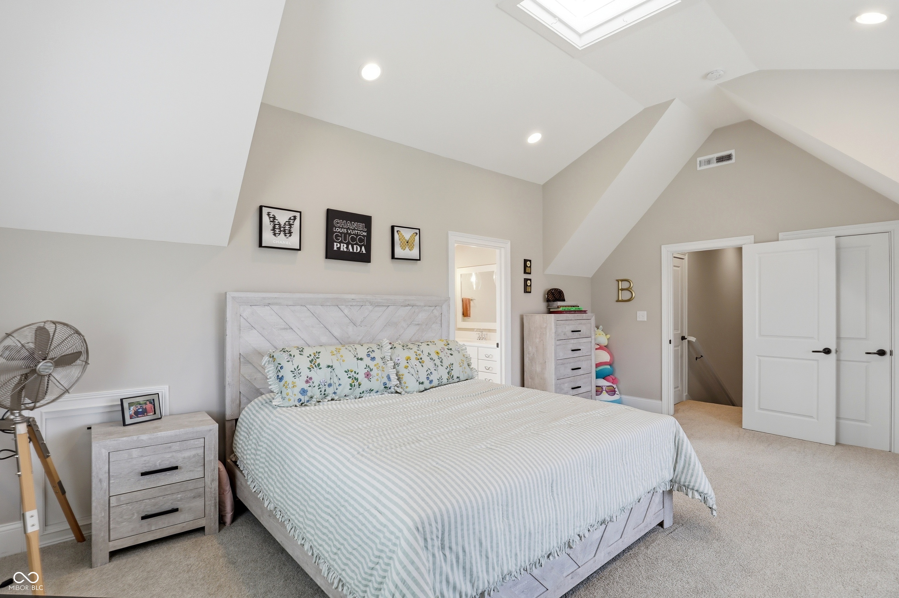 1096 Chatham Hills Boulevard