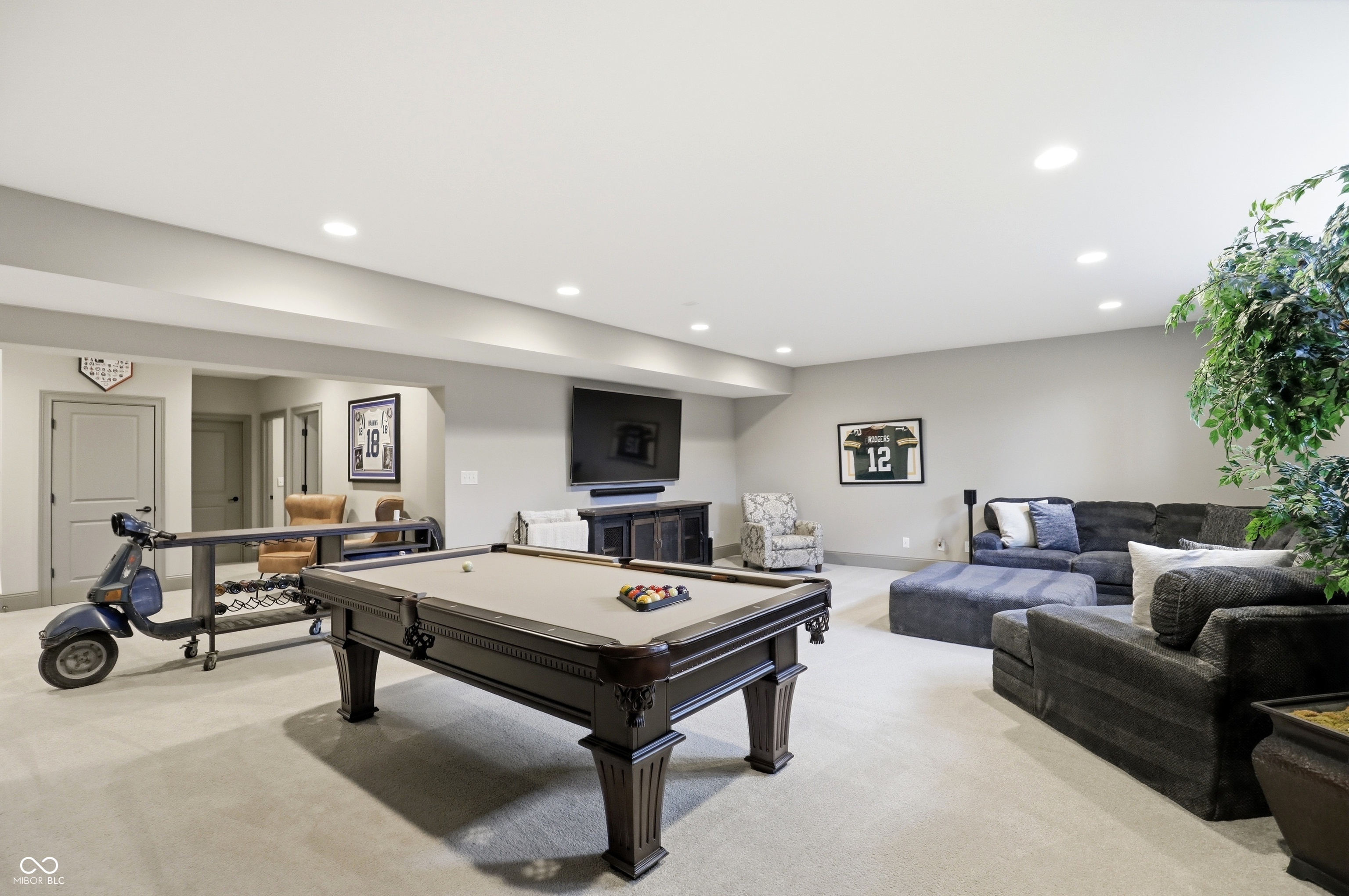 1096 Chatham Hills Boulevard