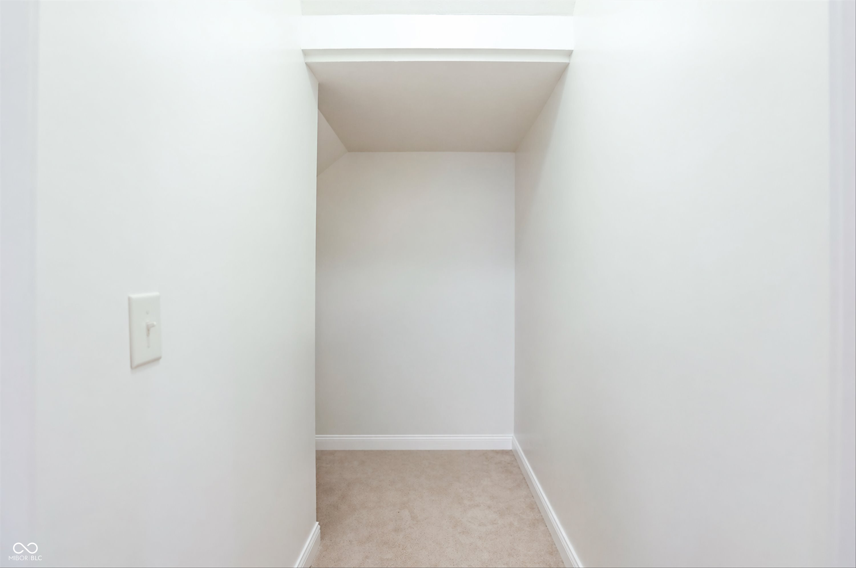 15633 Bethpage Trail