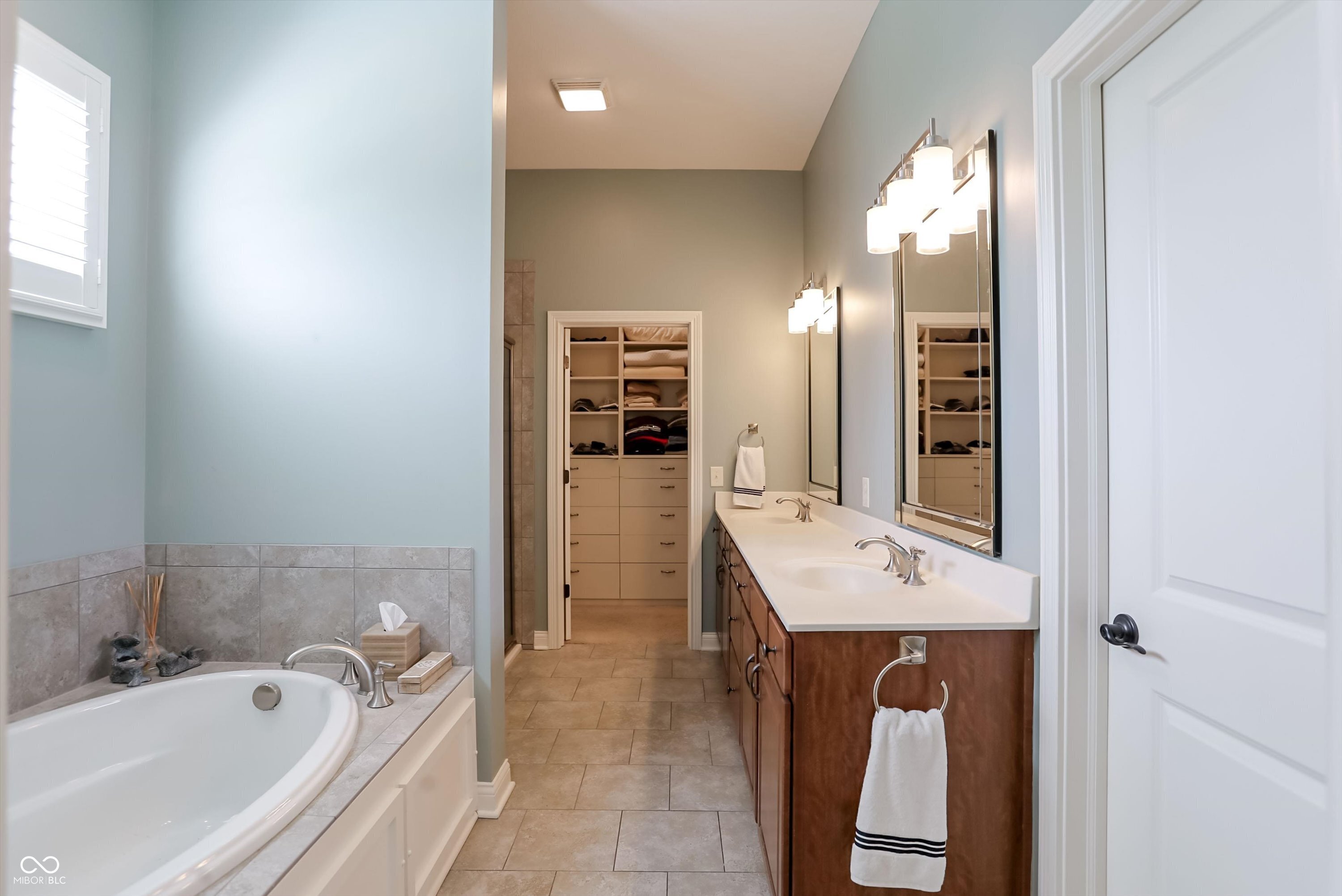 15633 Bethpage Trail