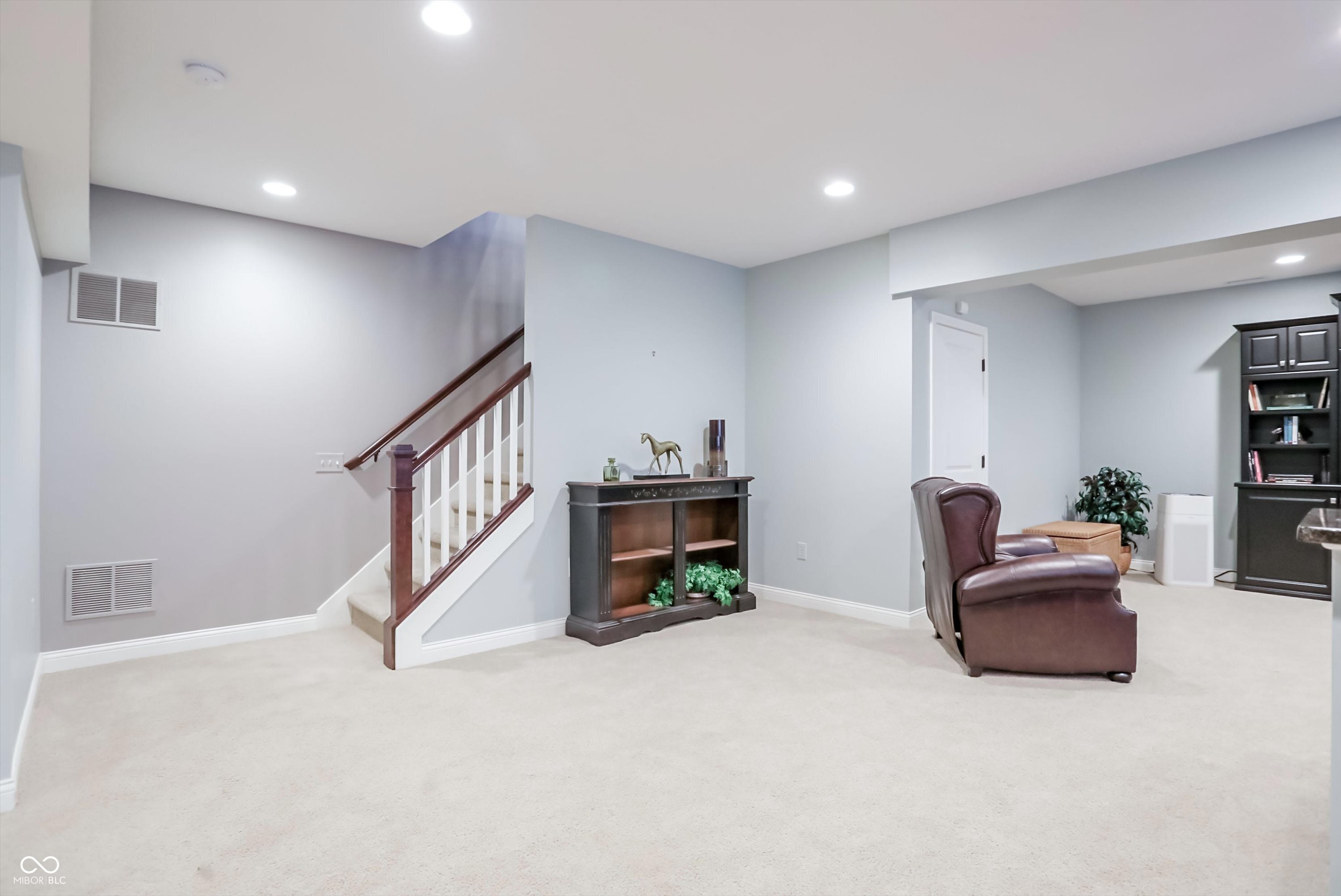 15633 Bethpage Trail