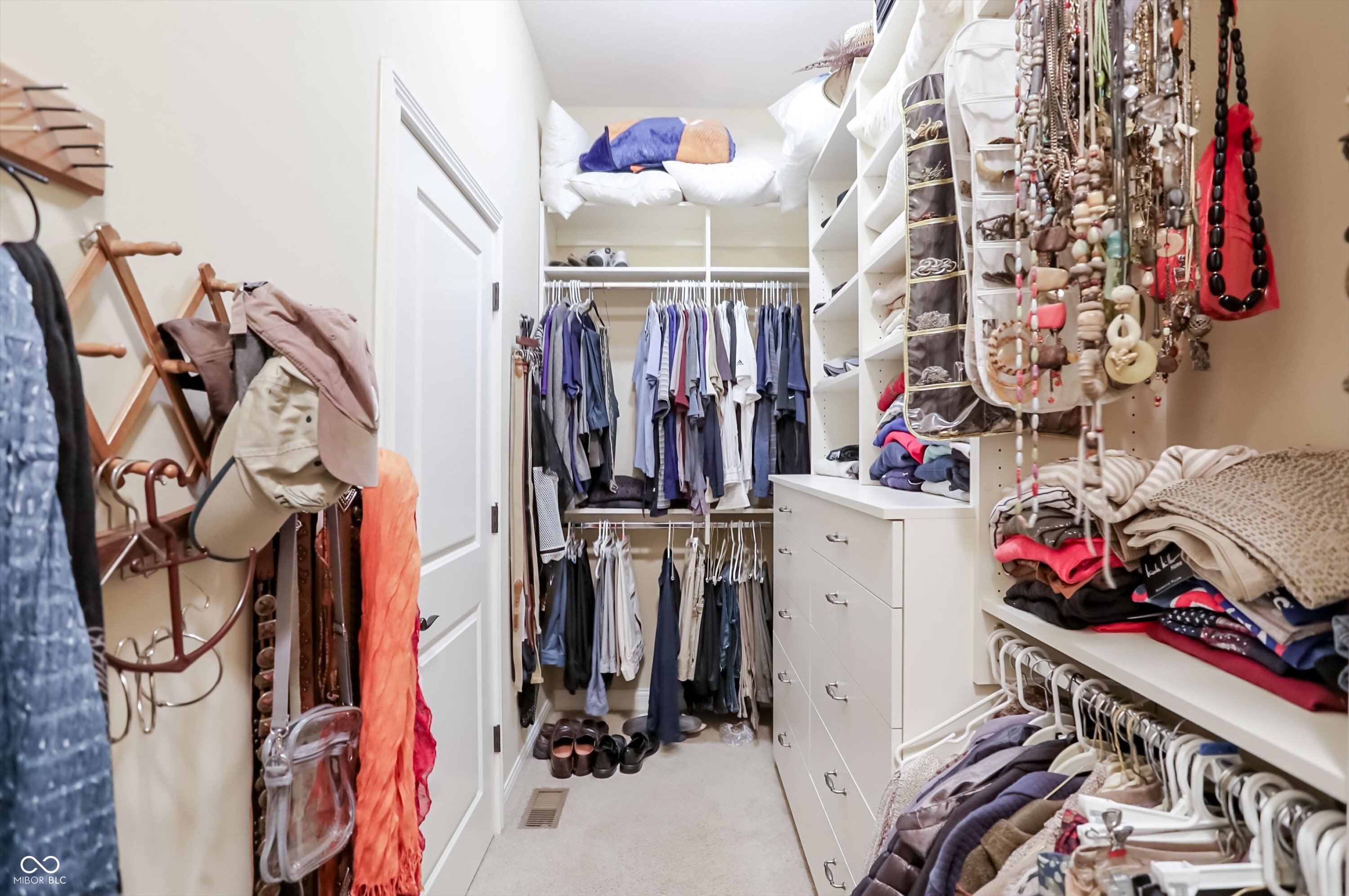 15633 Bethpage Trail