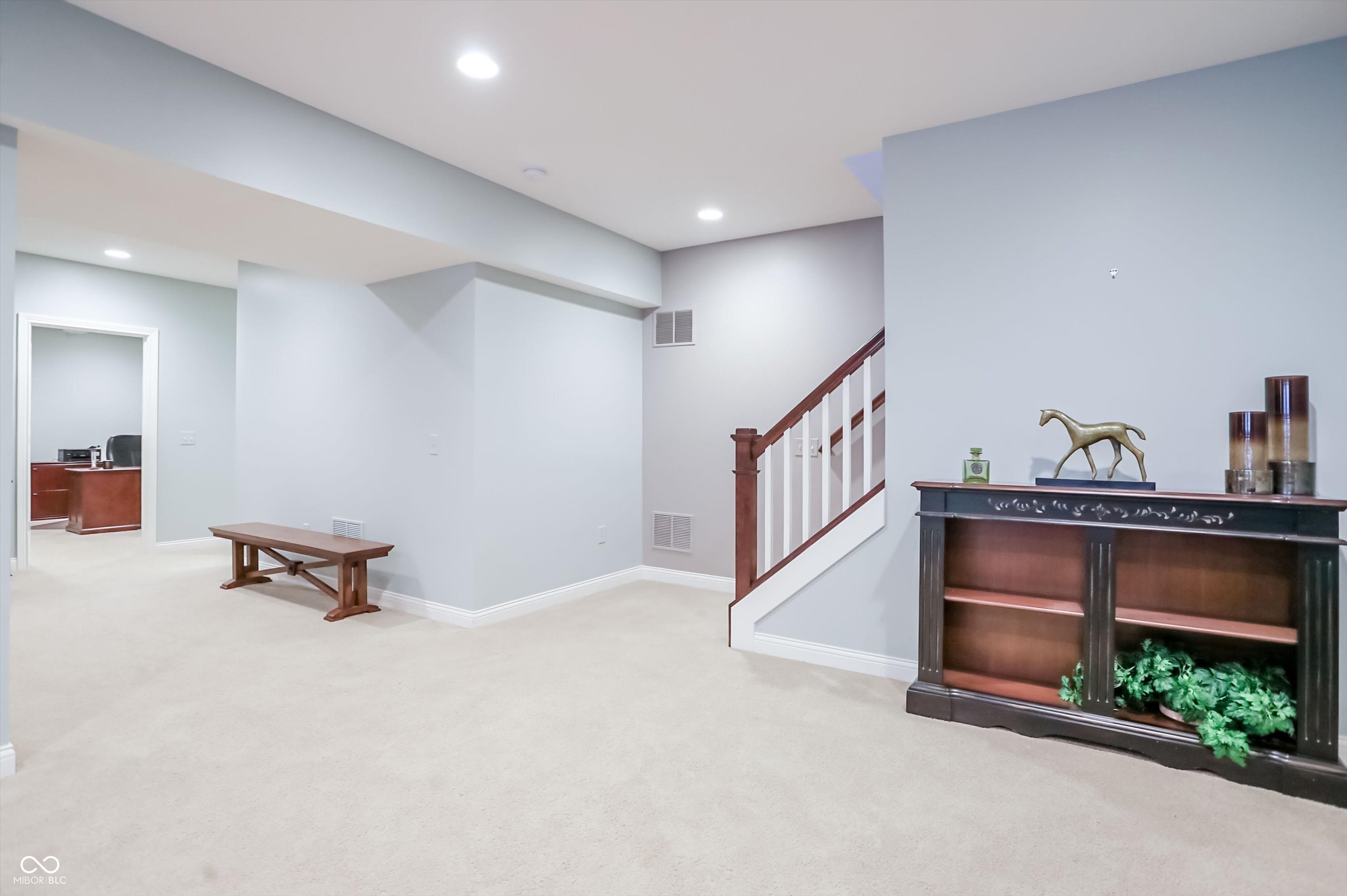 15633 Bethpage Trail