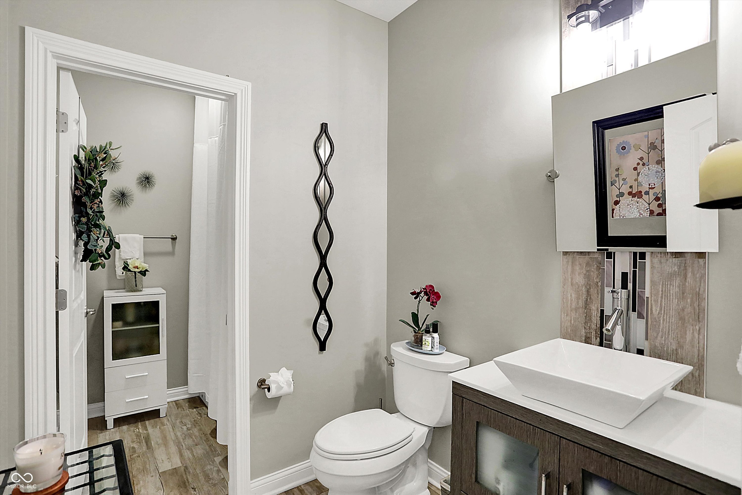 15715 Market Center Drive