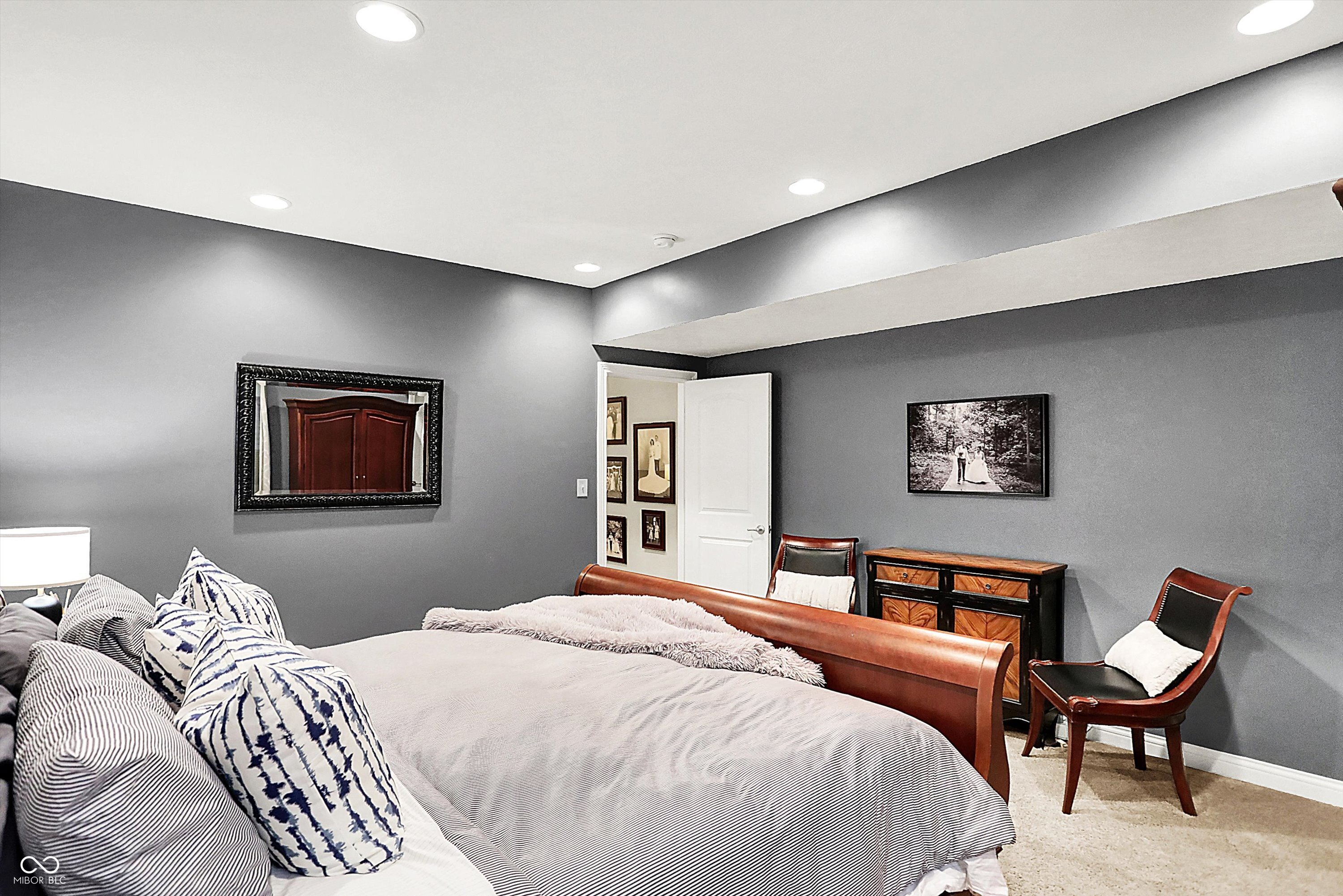 15715 Market Center Drive