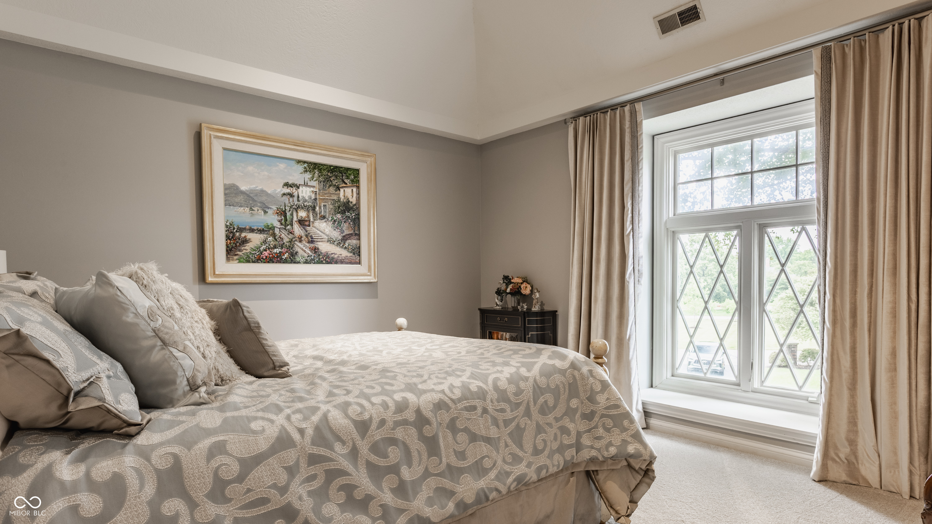 1089 Laurelwood
