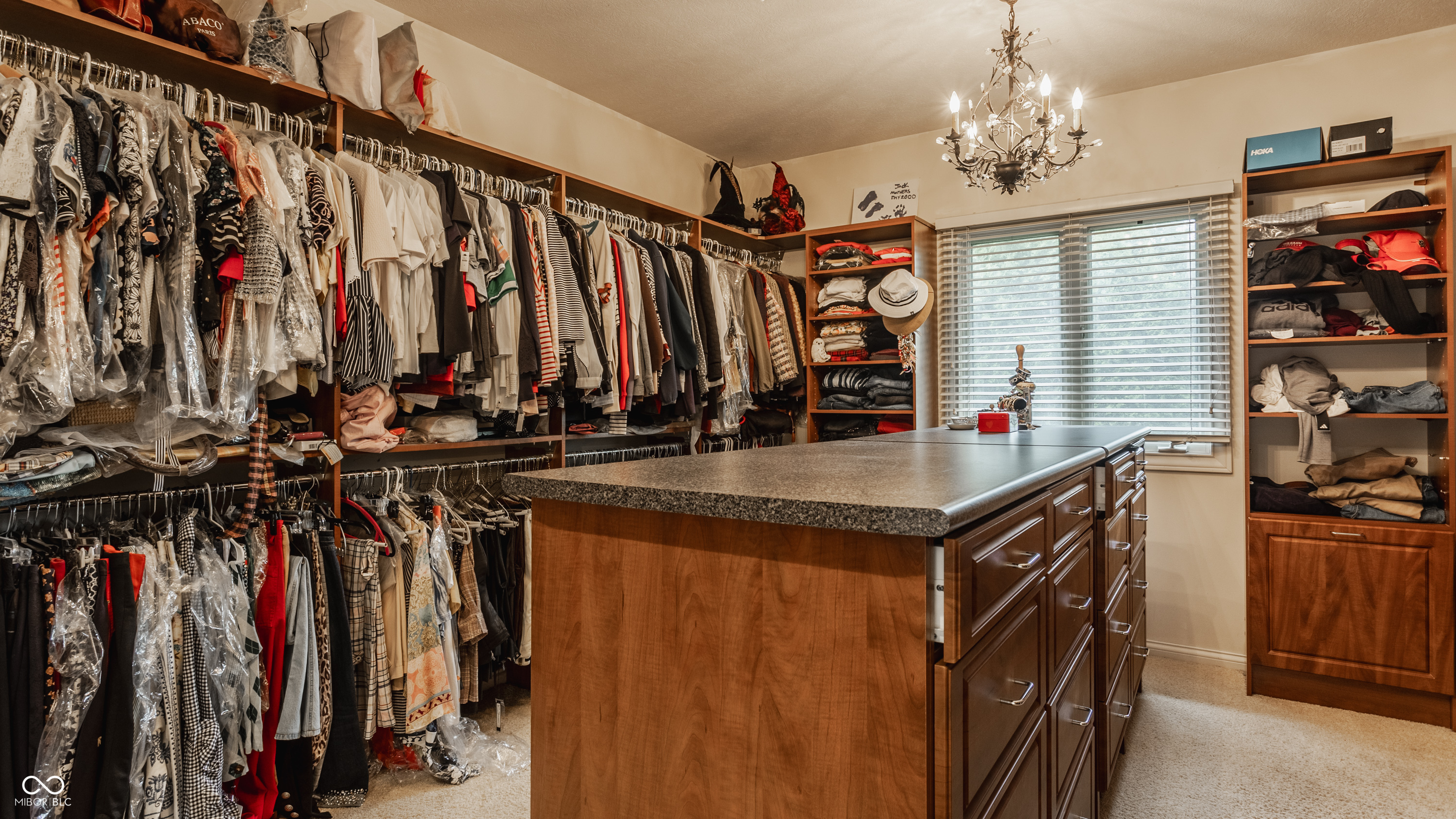 1089 Laurelwood