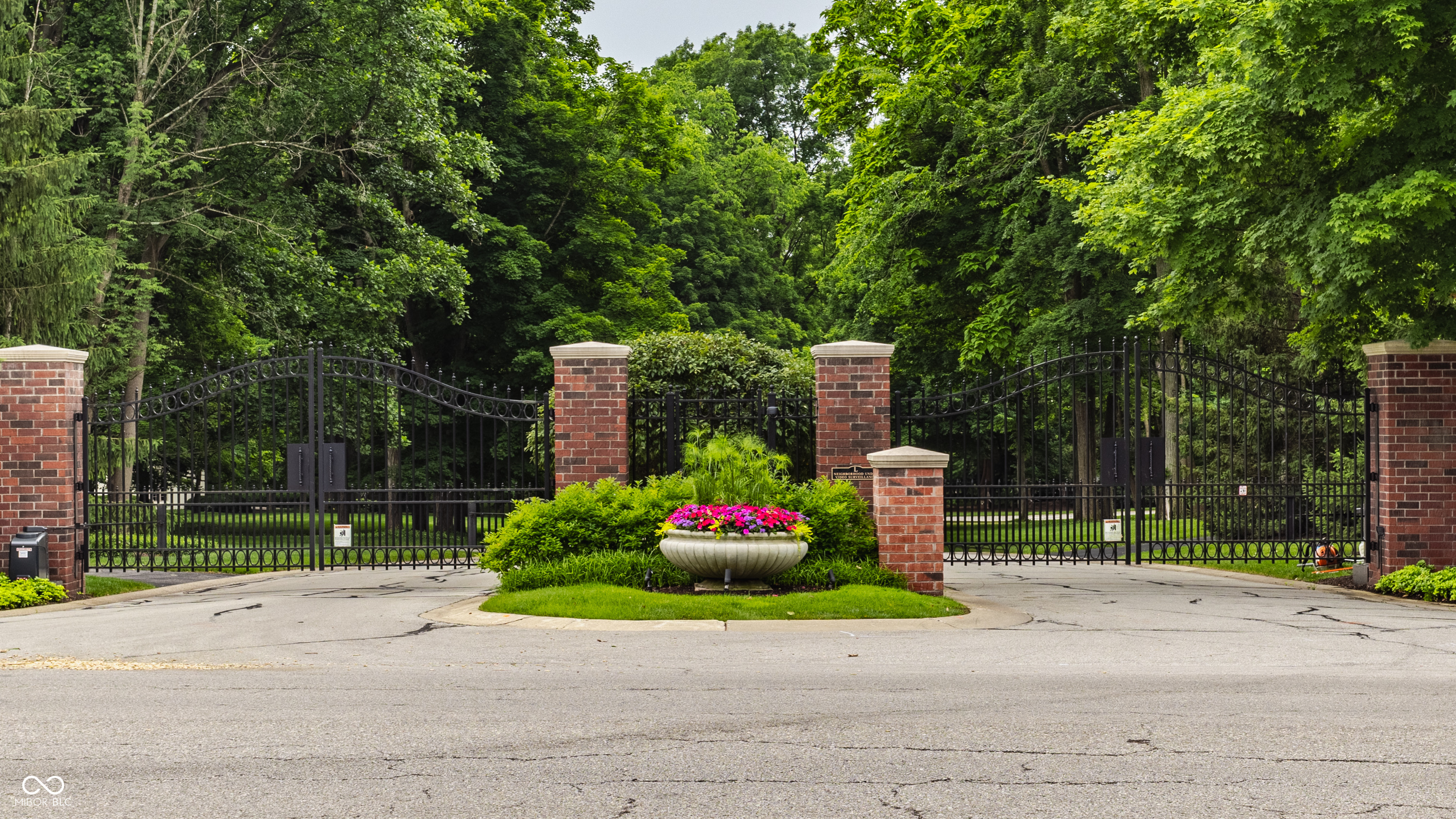 1089 Laurelwood
