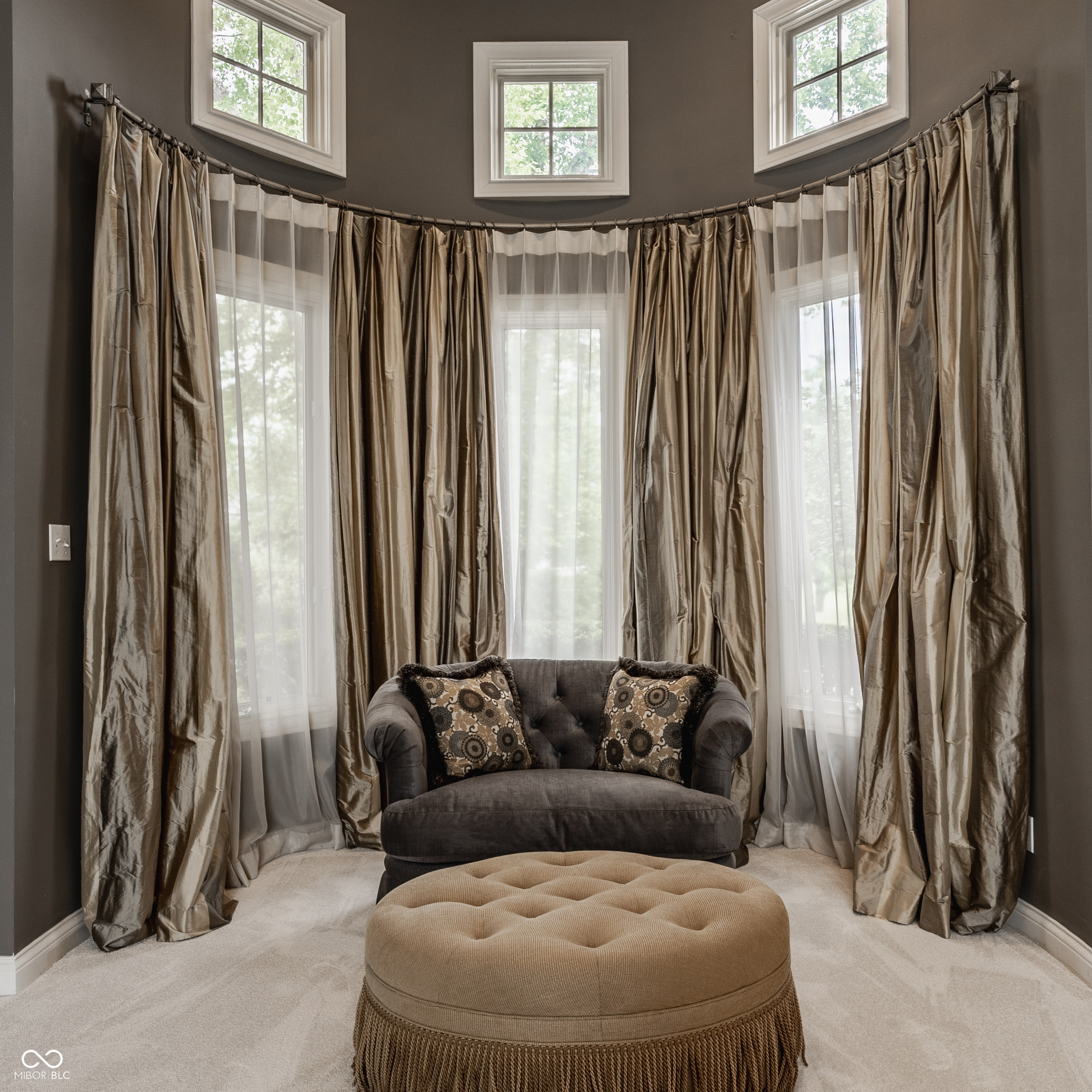1089 Laurelwood