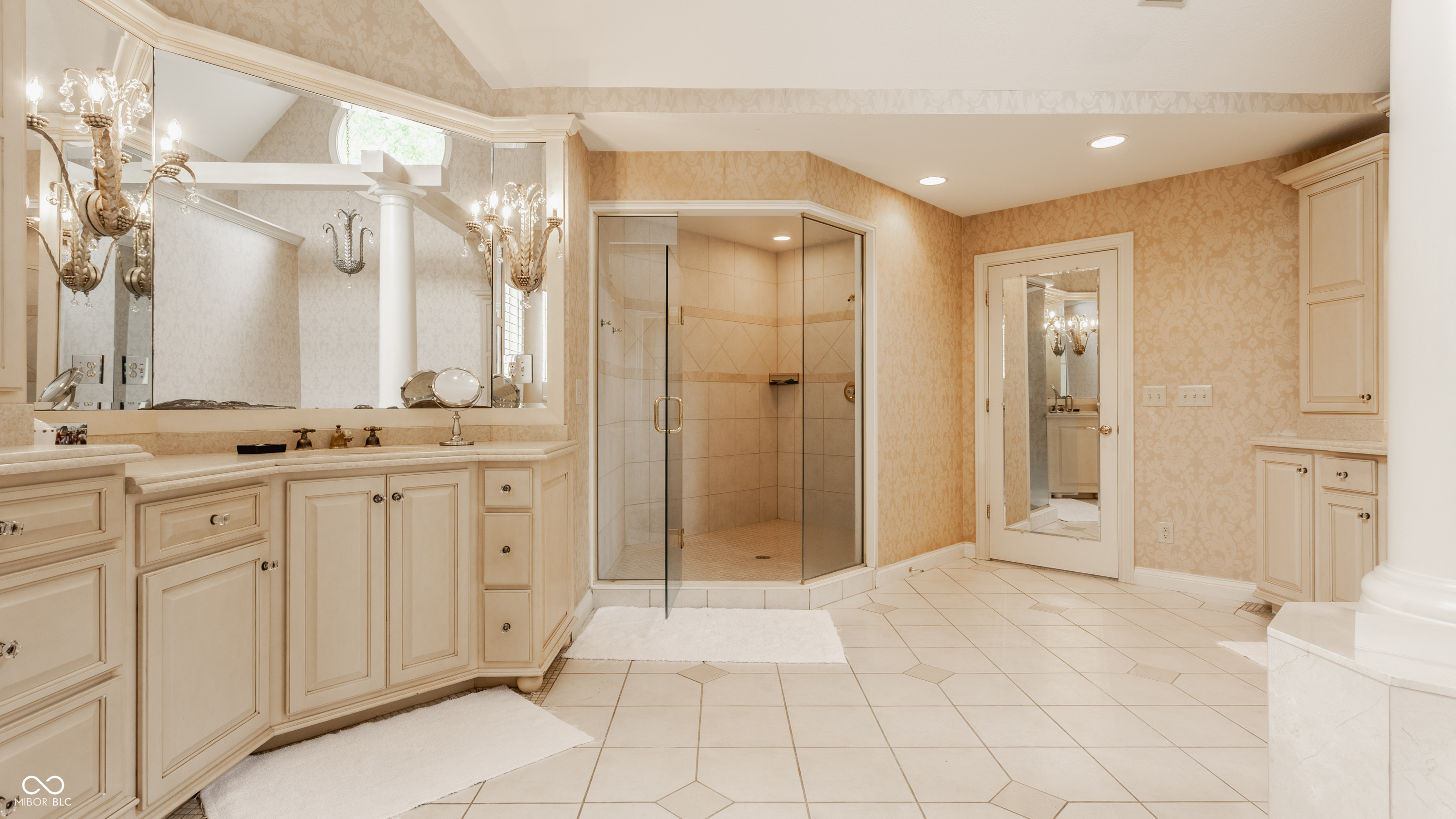 1089 Laurelwood
