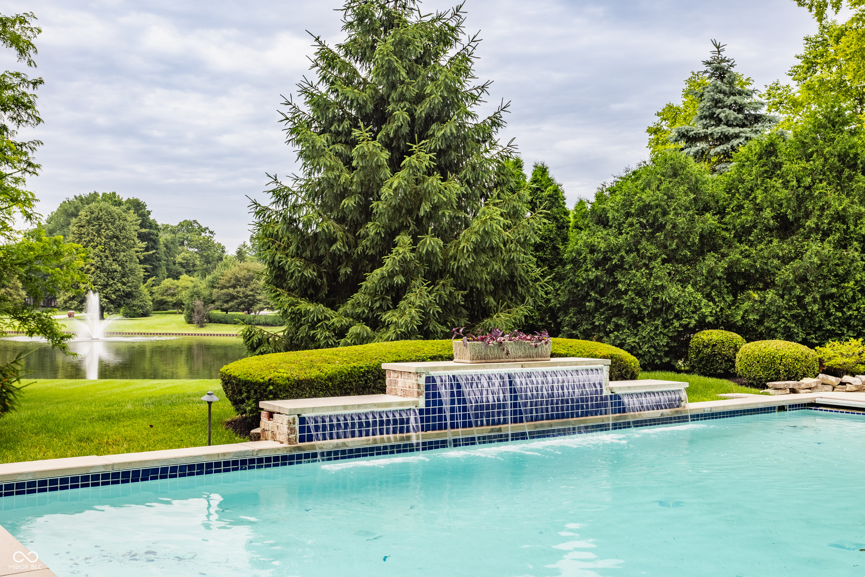1089 Laurelwood