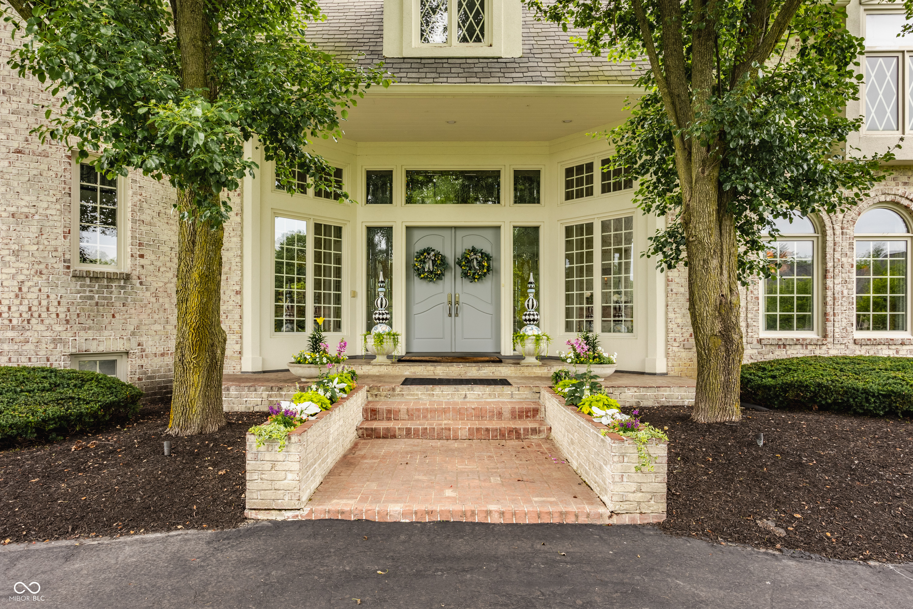 1089 Laurelwood
