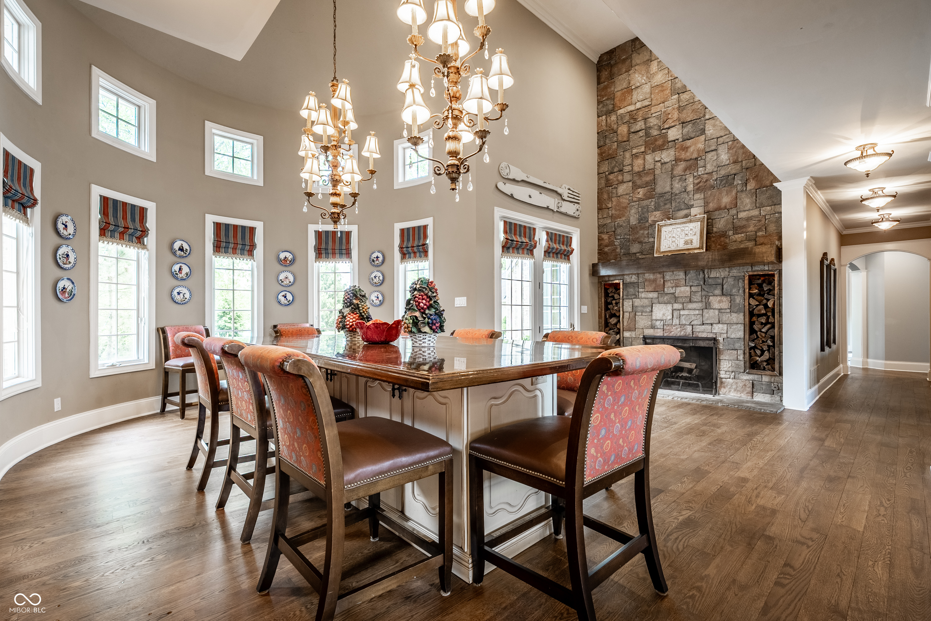 1089 Laurelwood
