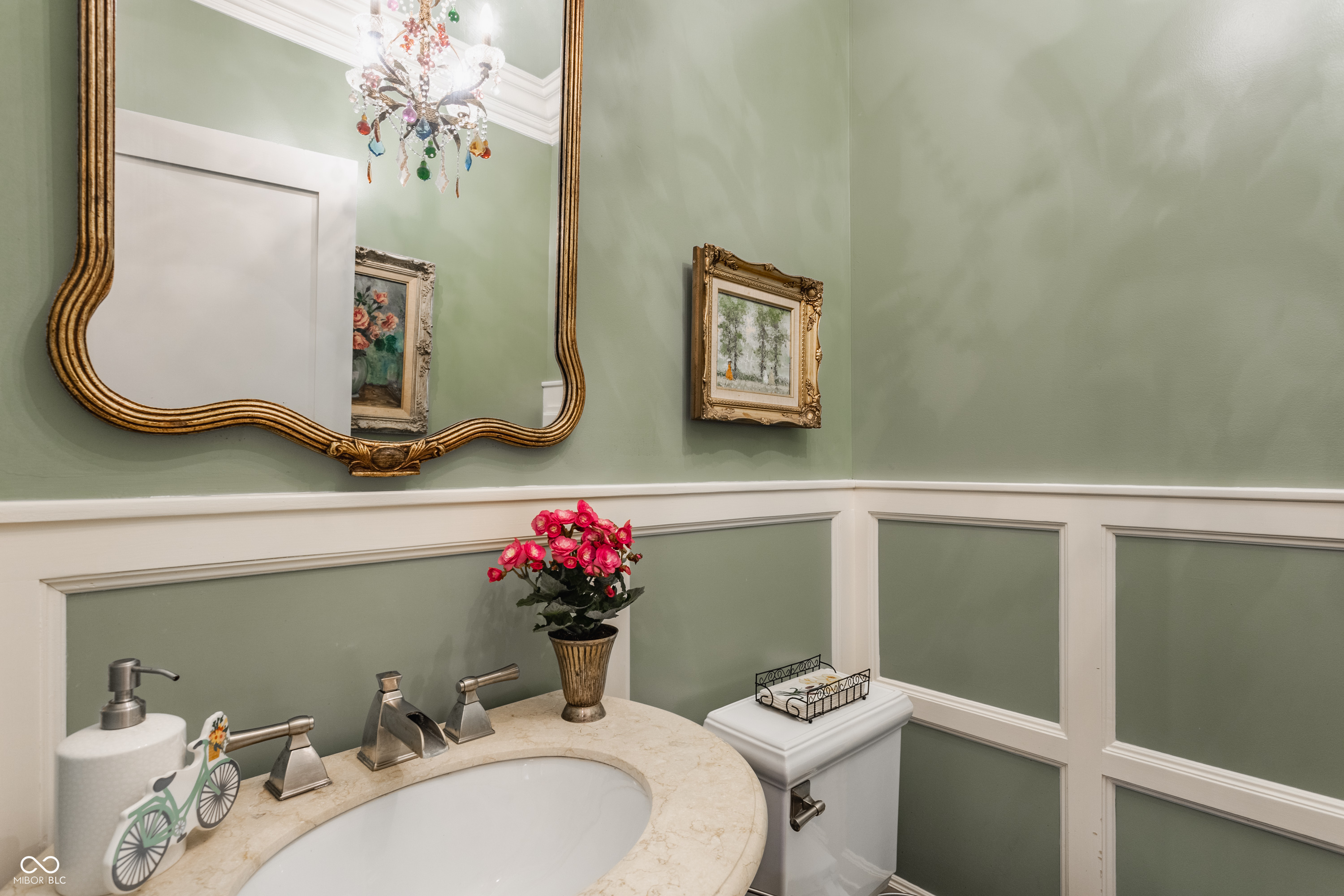 1089 Laurelwood