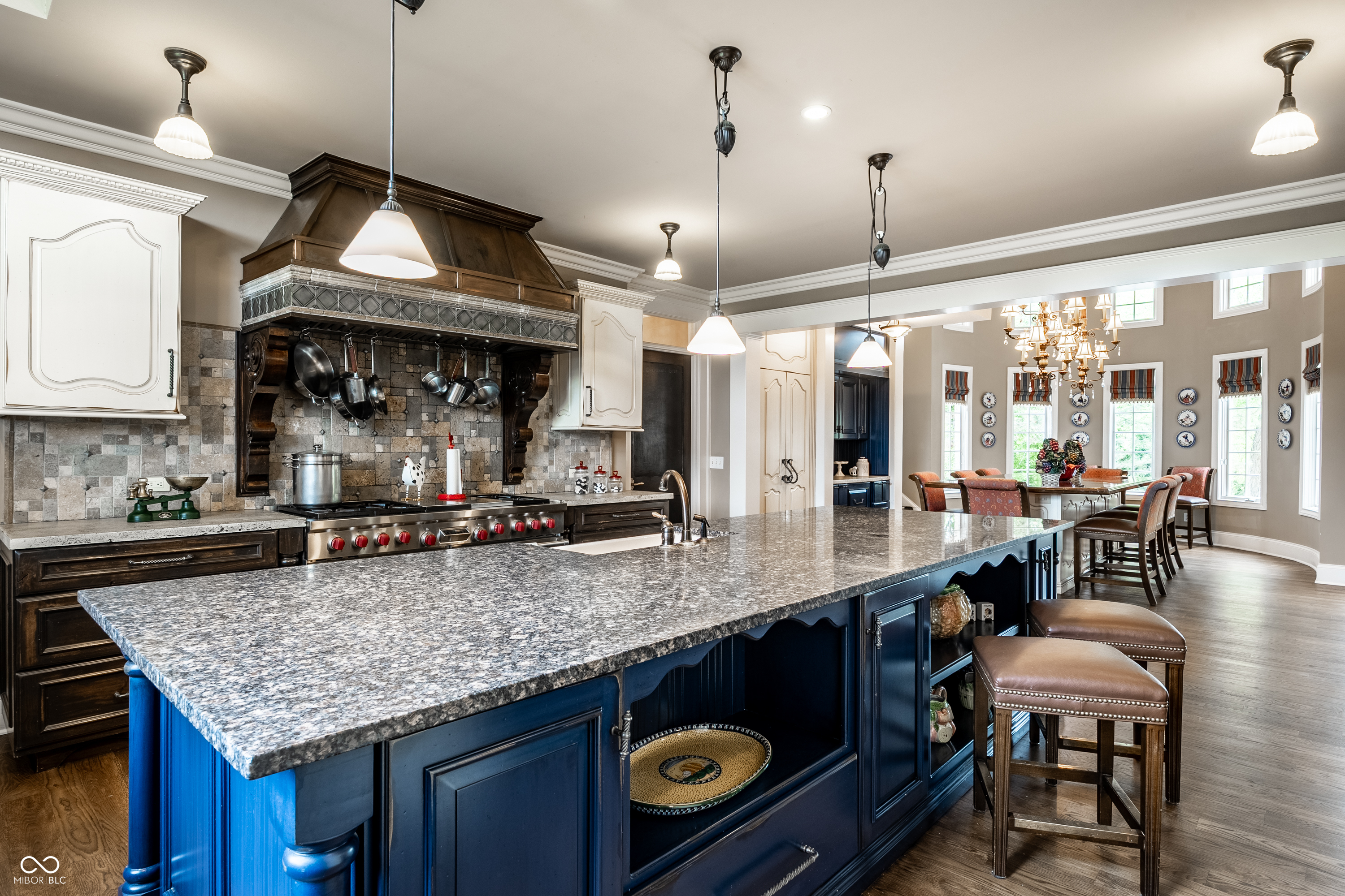 1089 Laurelwood