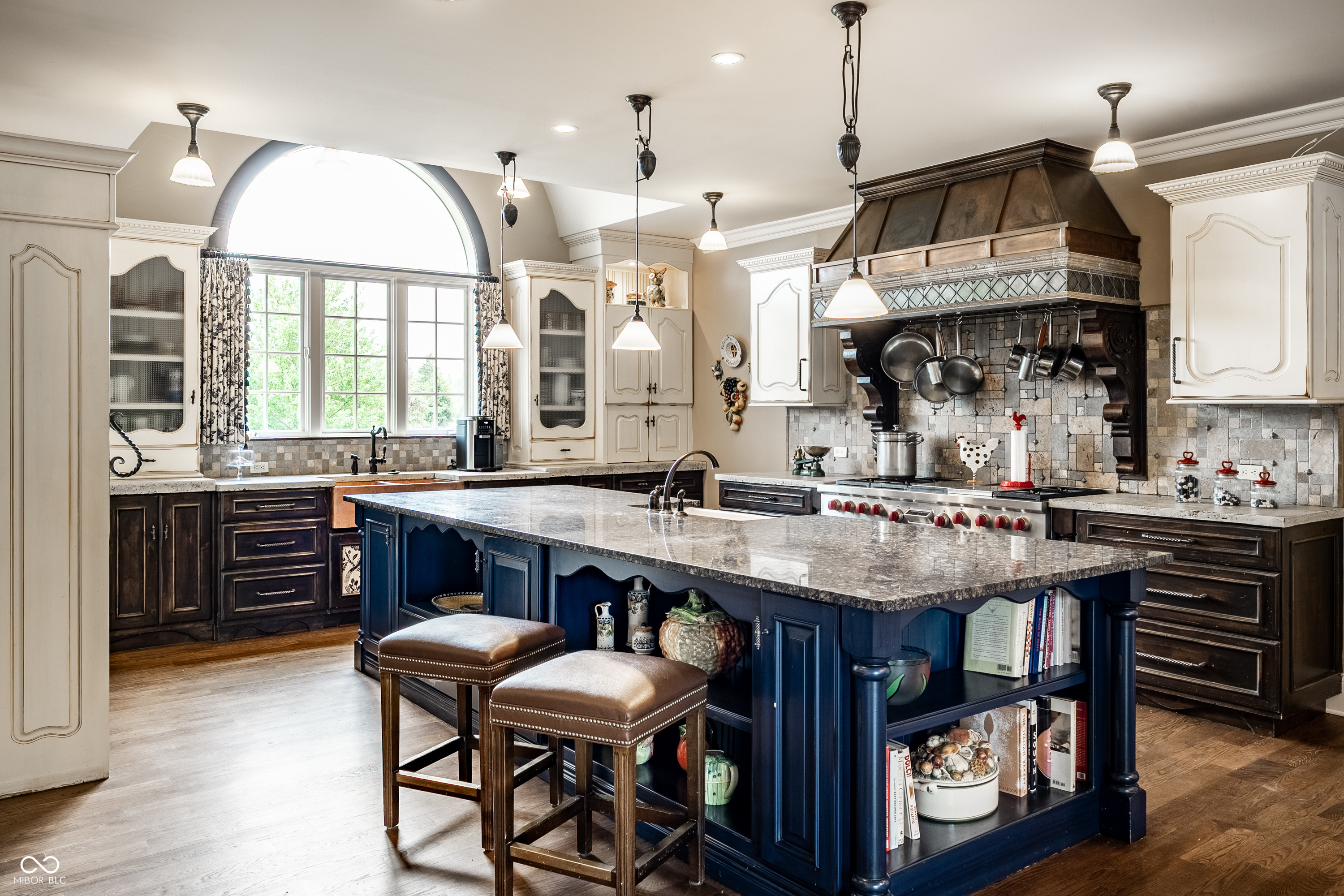 1089 Laurelwood