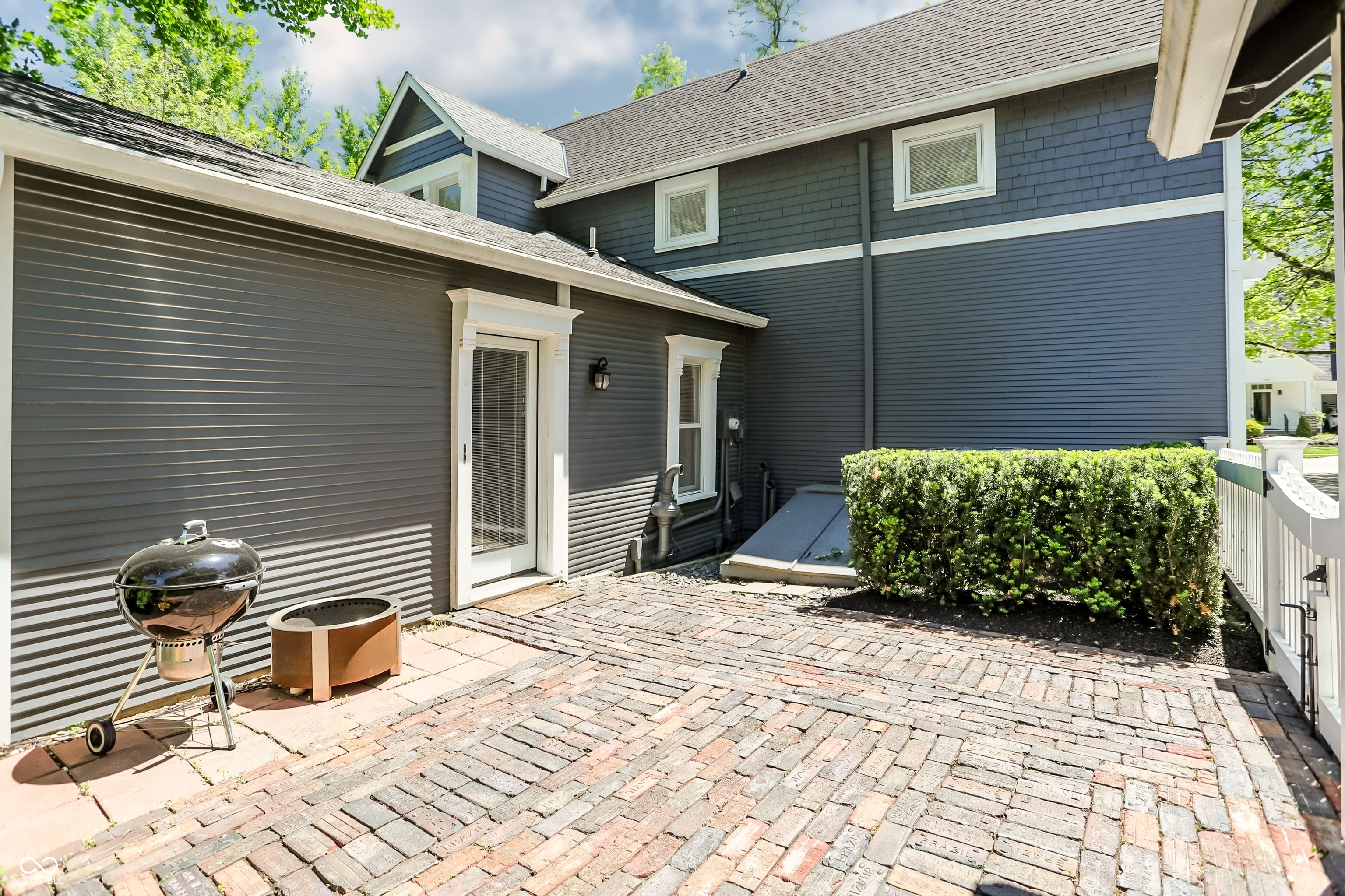 420 W Pine Street