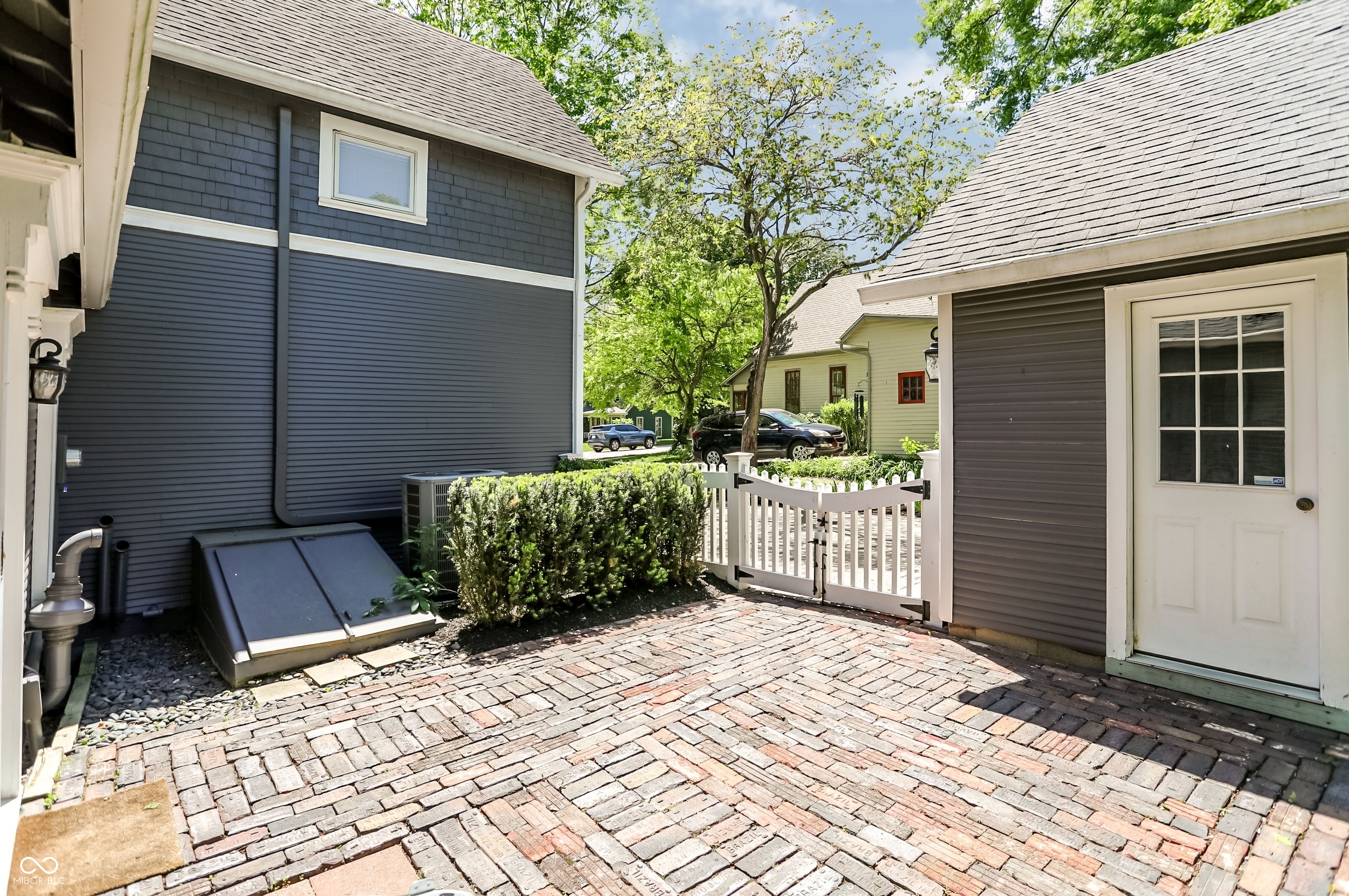 420 W Pine Street