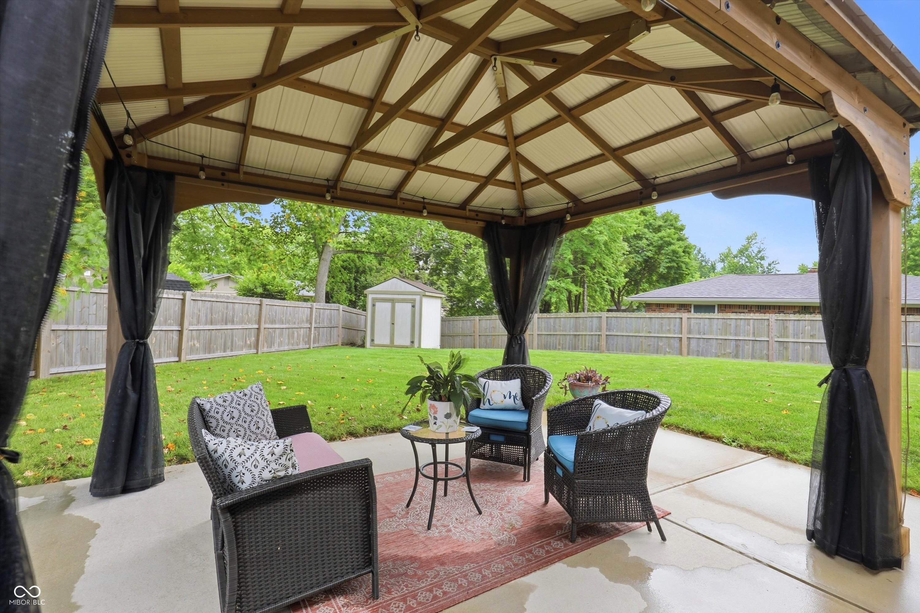 8035 Vineyard Drive