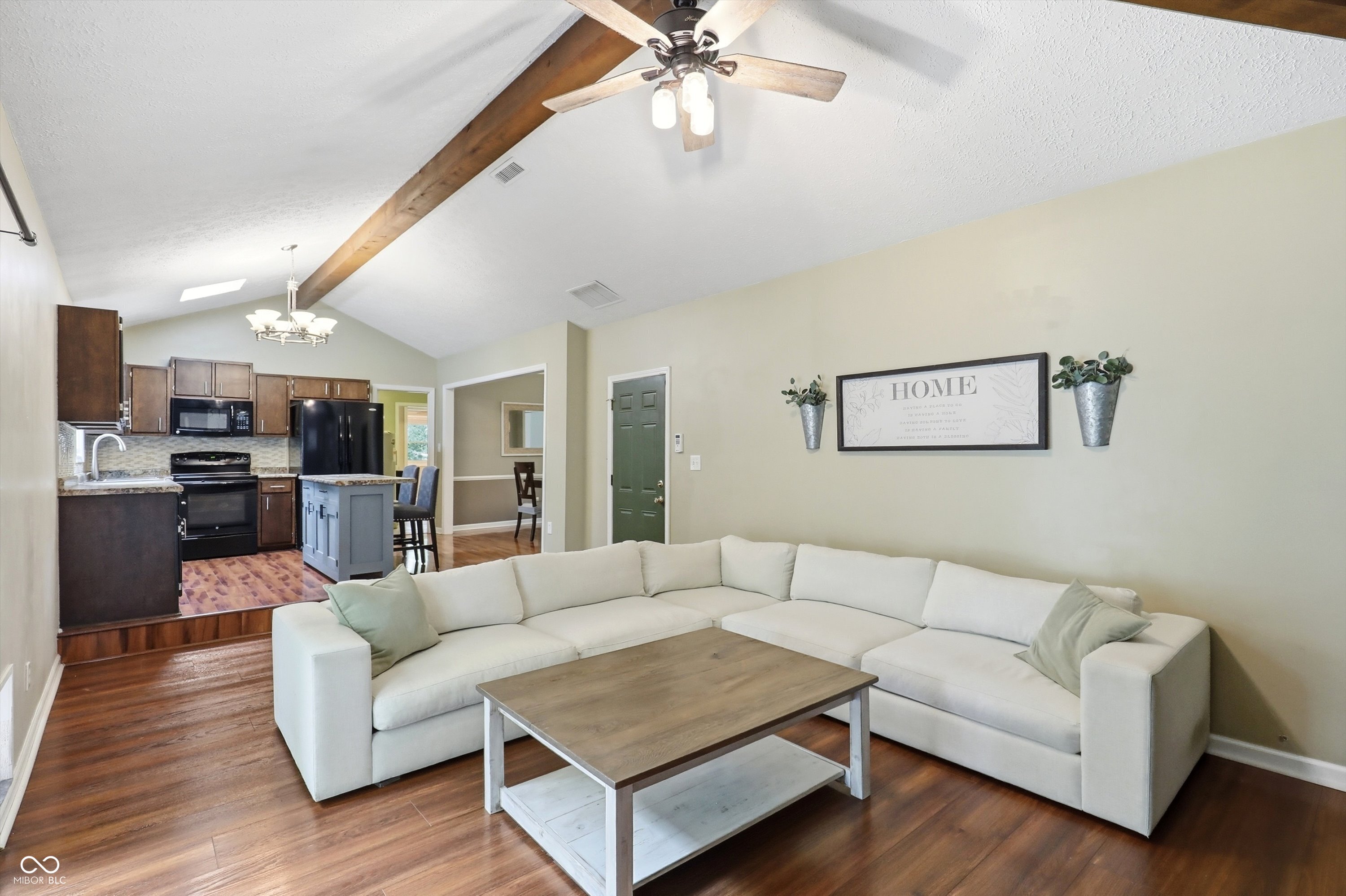 8035 Vineyard Drive