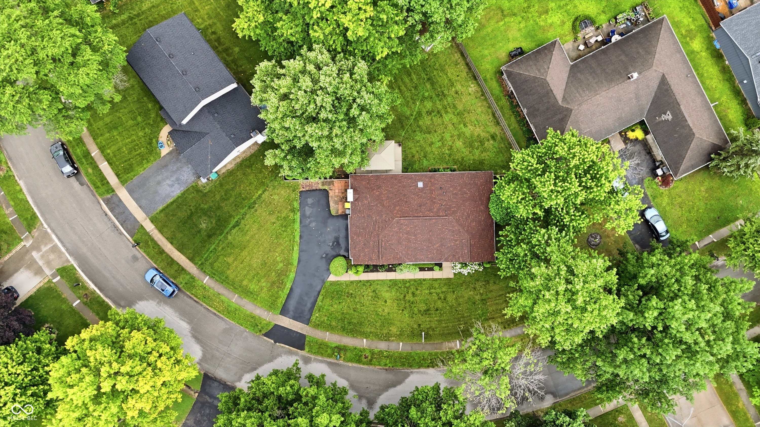 8035 Vineyard Drive
