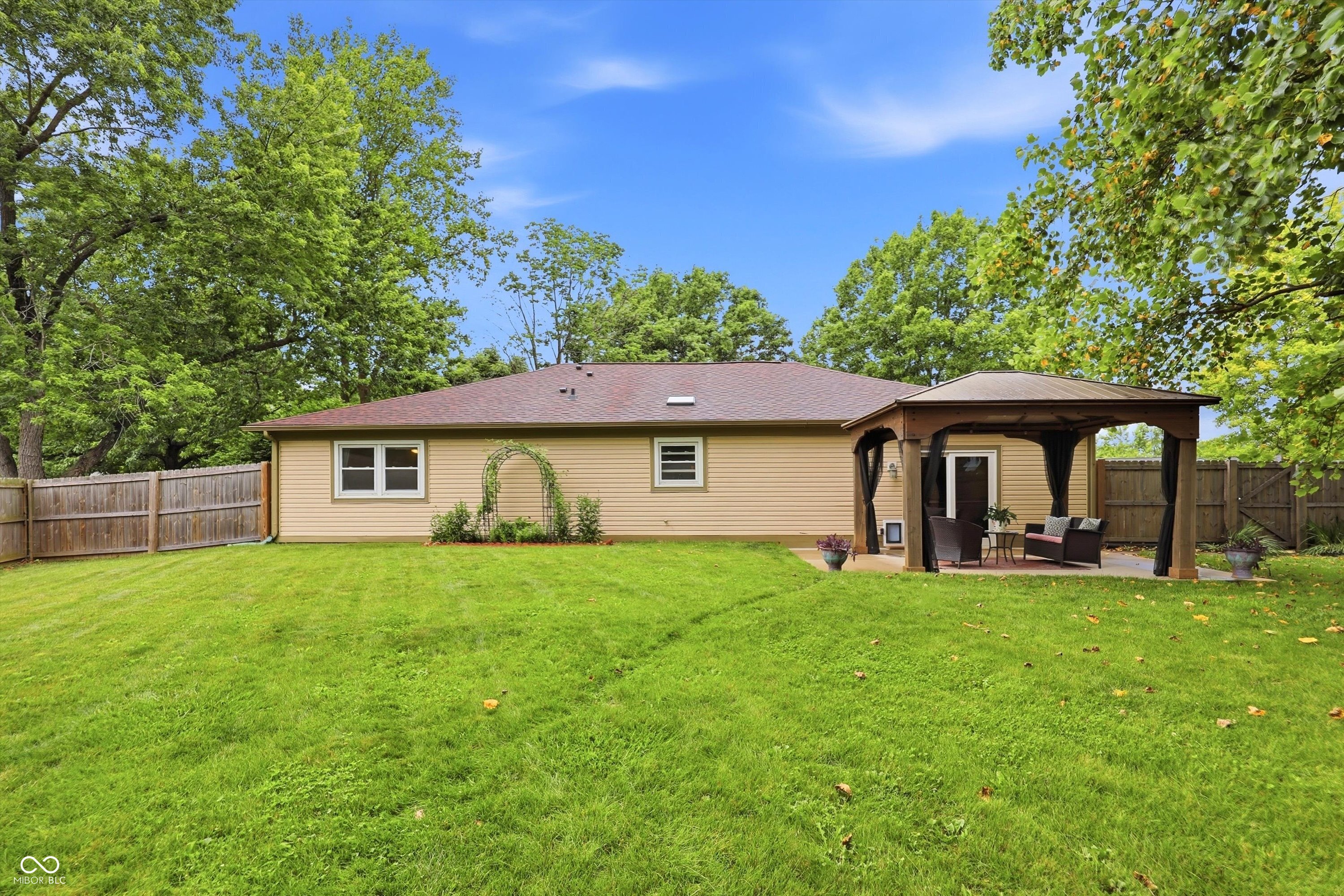 8035 Vineyard Drive