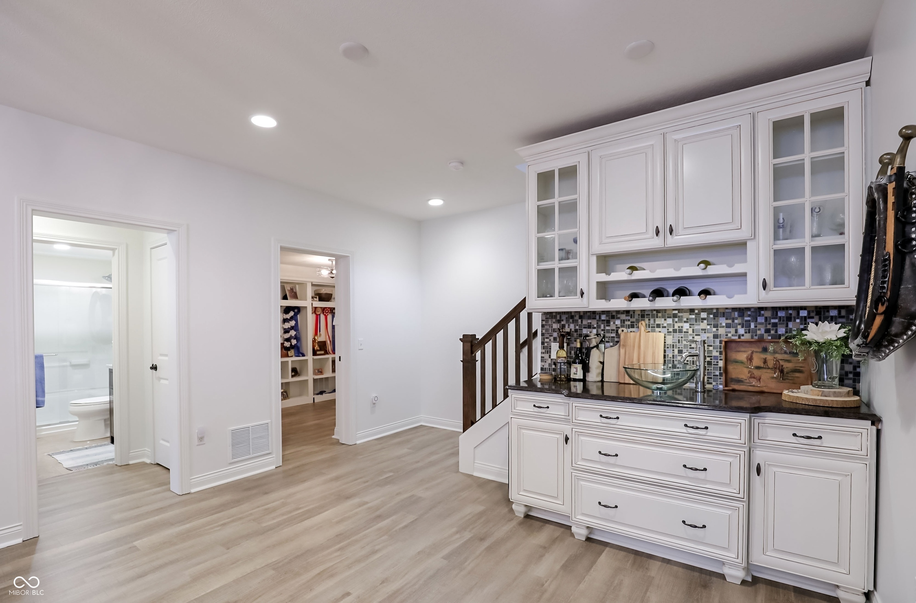 15669 Bethpage Trail