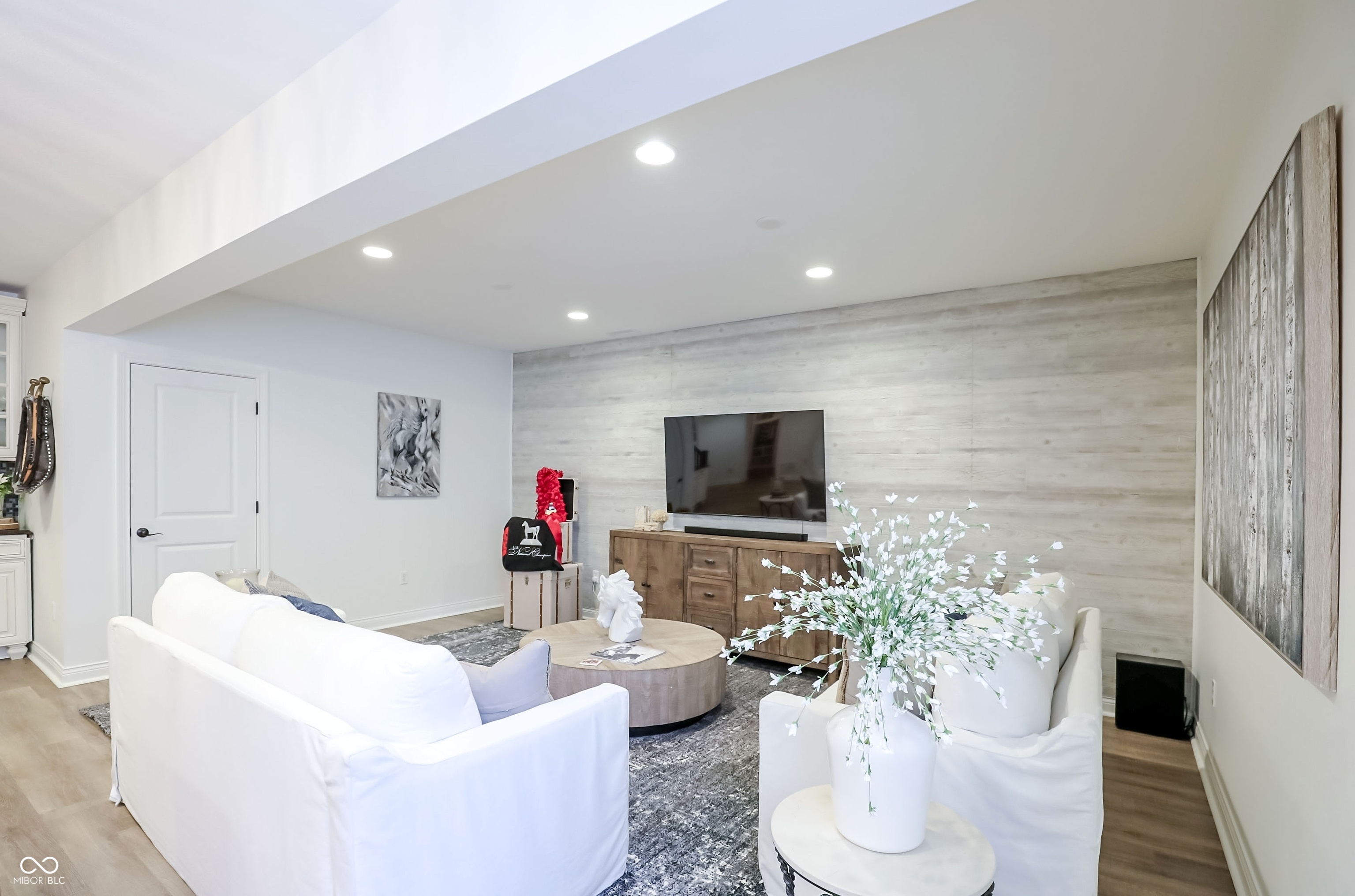 15669 Bethpage Trail