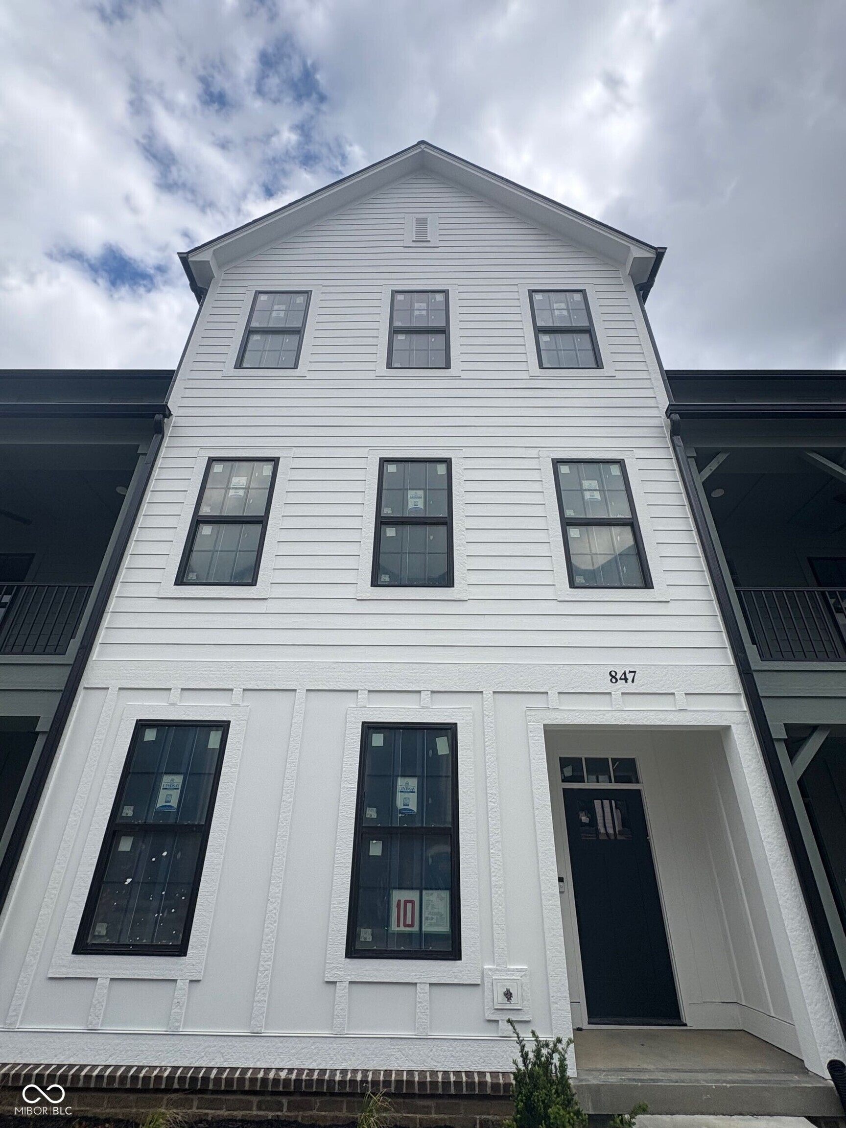 847 Ashdown Lane