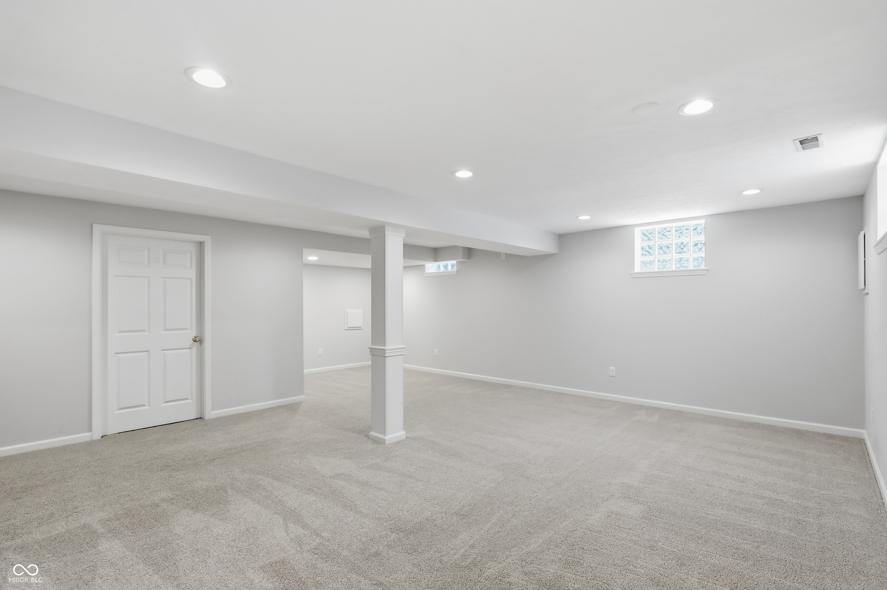 1040 Ridge Court