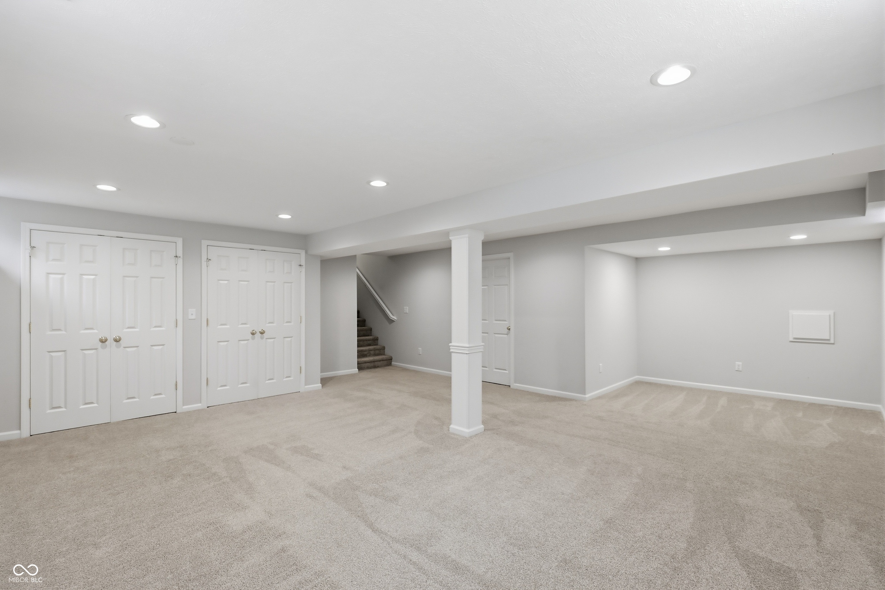 1040 Ridge Court