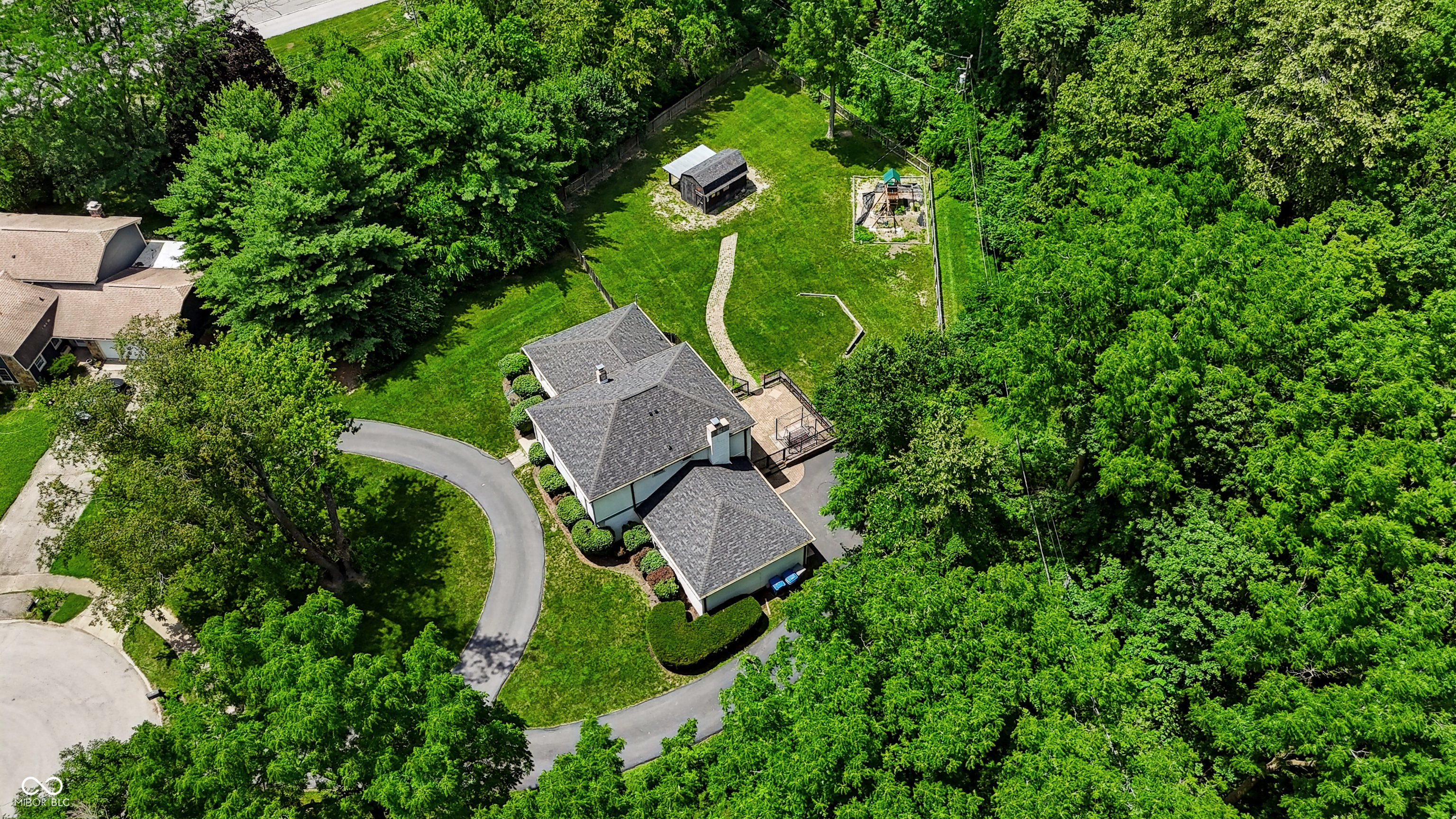 1040 Ridge Court